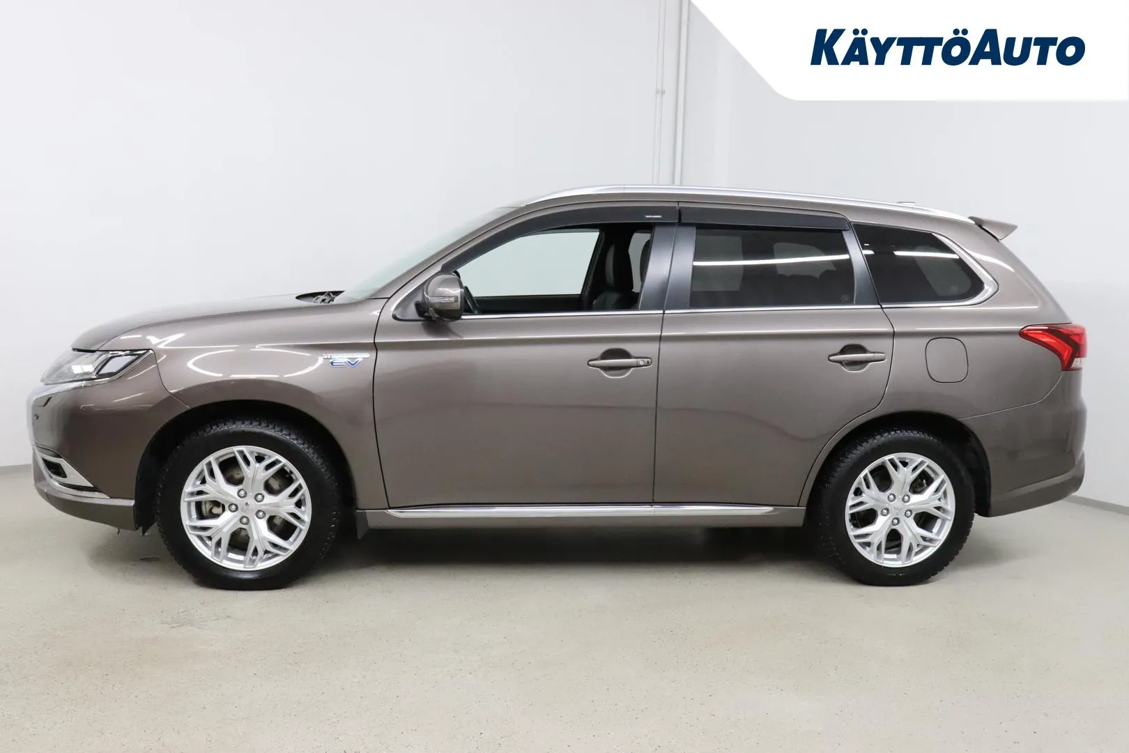 MITSUBISHI Outlander PHEV CMK-699 carousel image