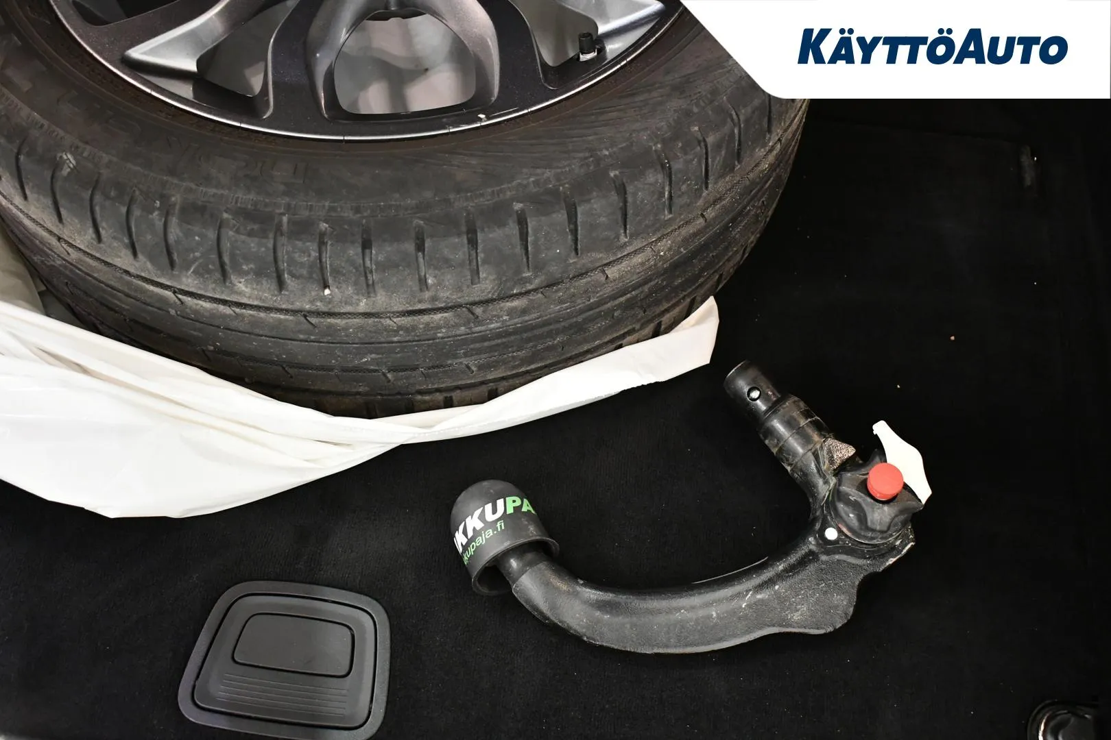 MERCEDES-BENZ C CKZ-387 carousel image