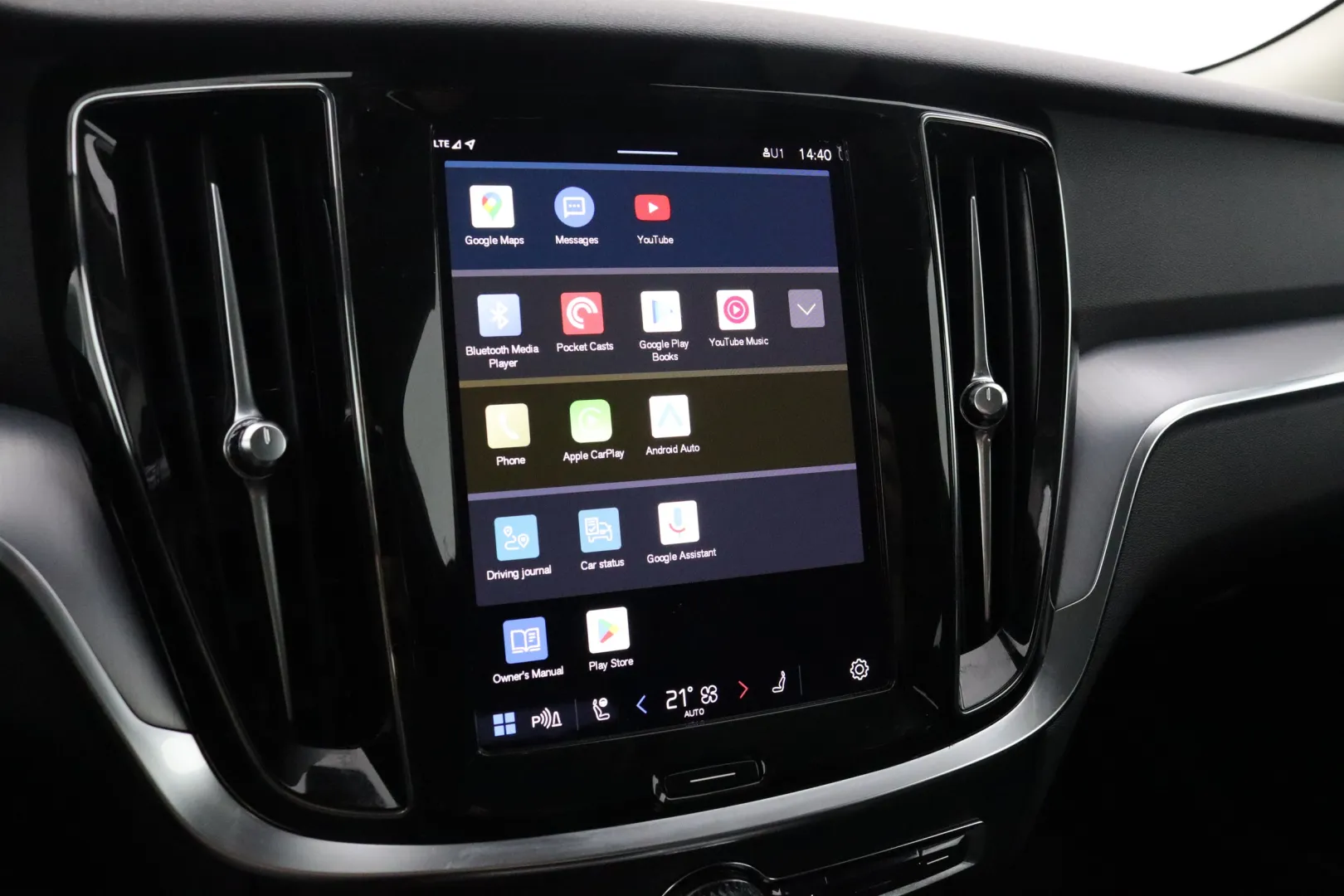 Volvo V60 SYY-446 carousel image