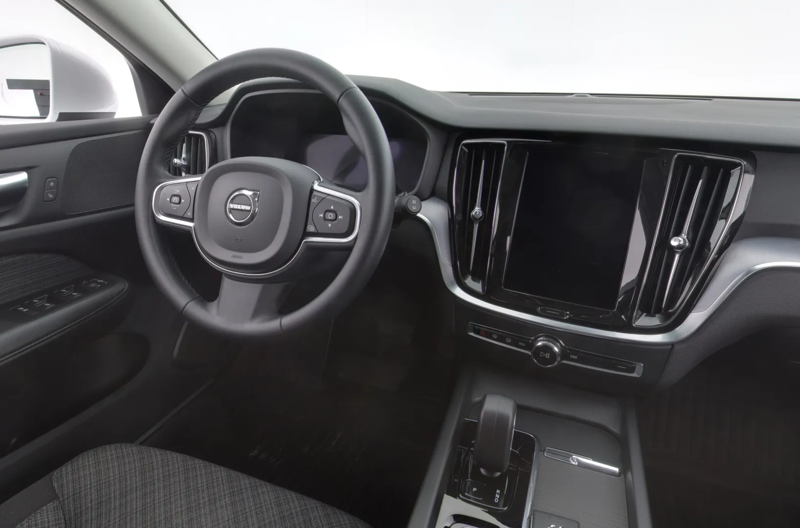 Volvo V60 SYY-446 carousel image