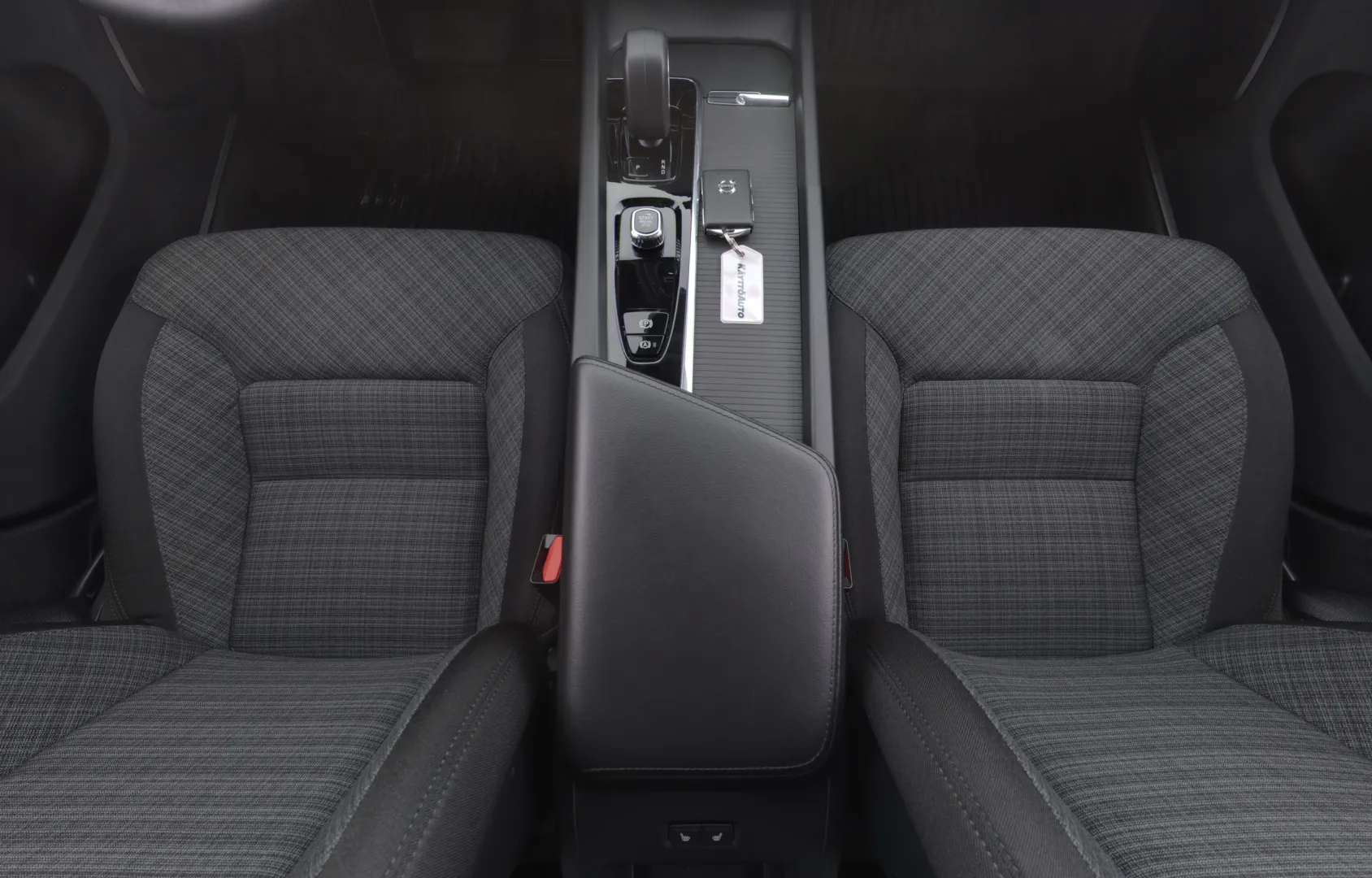Volvo V60 SYY-446 carousel image