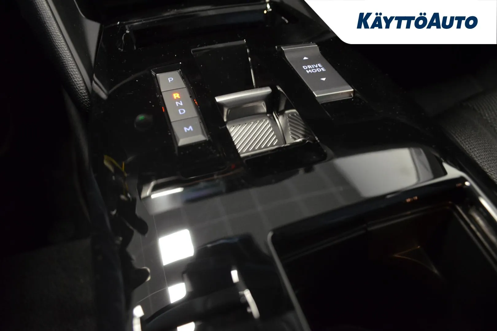 Citroen C4 ISR-220 carousel image