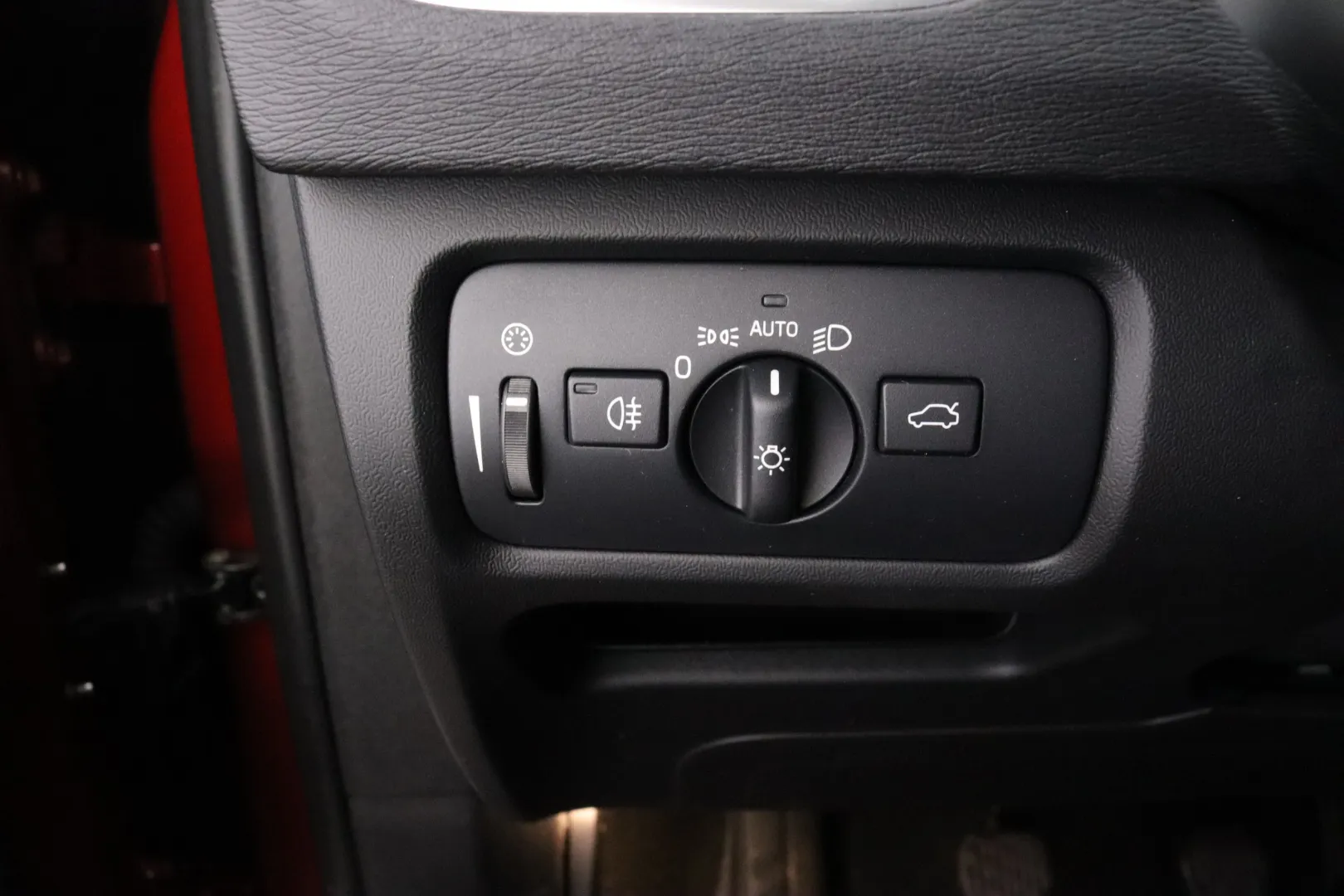 VOLVO V40 VXP-716 carousel image