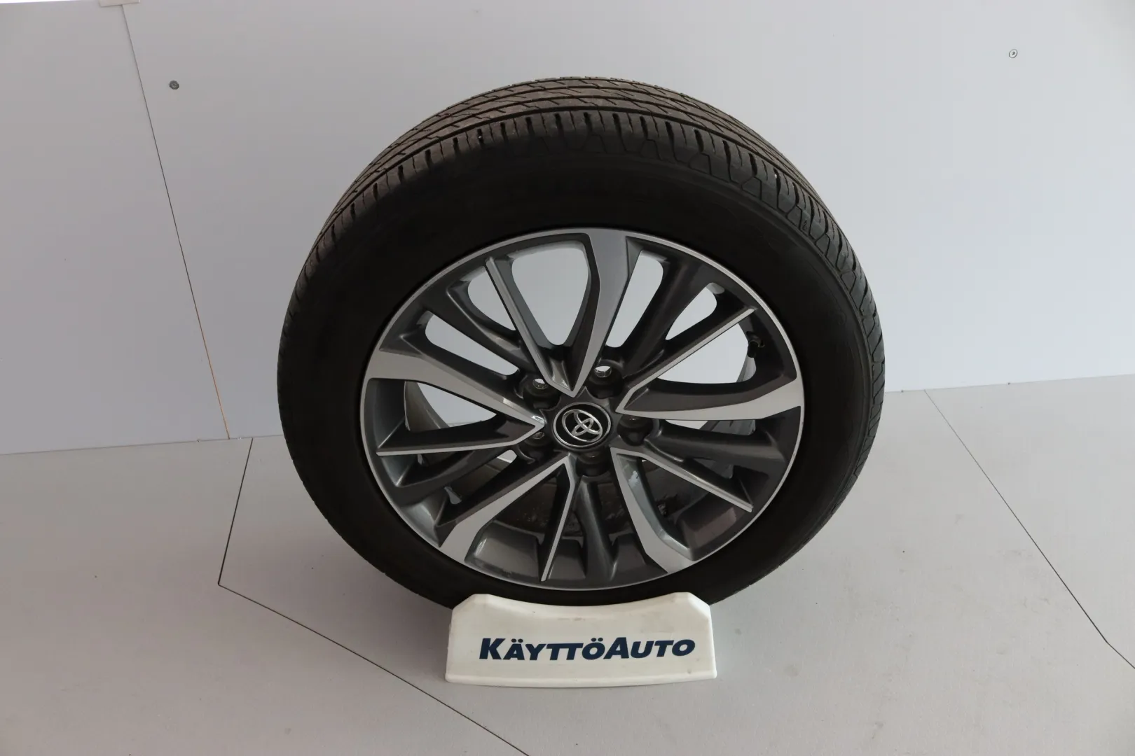 TOYOTA Avensis XNU-239 carousel image