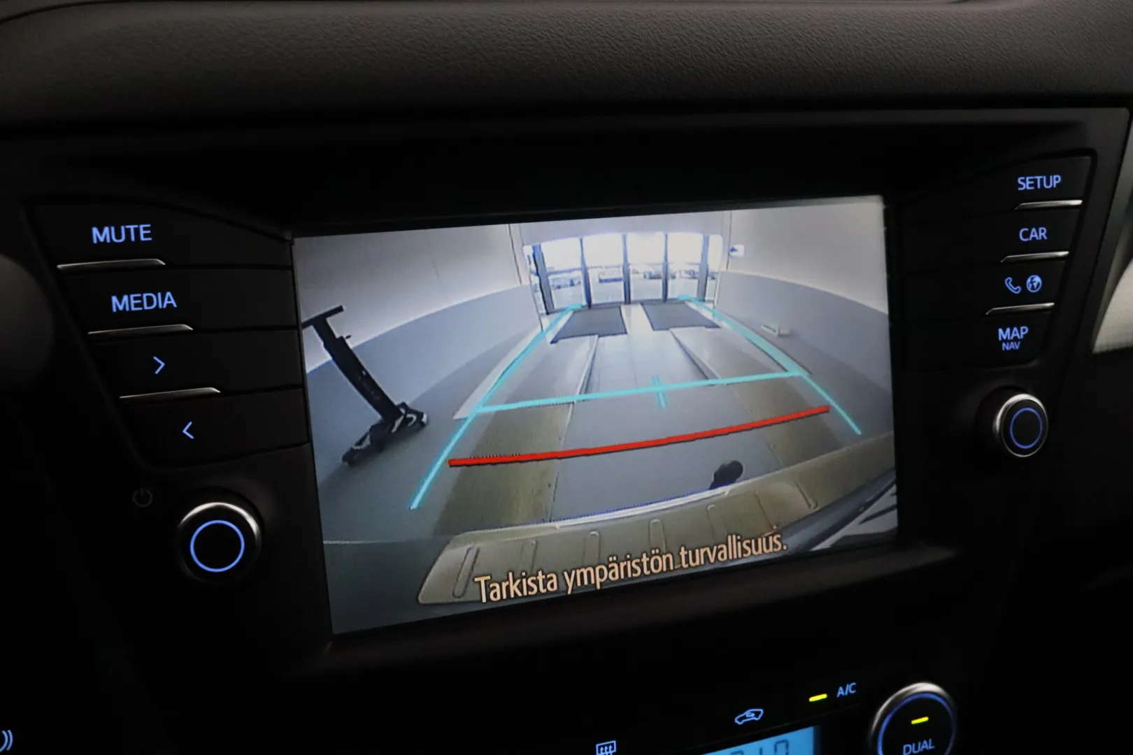 TOYOTA Avensis XNU-239 carousel image
