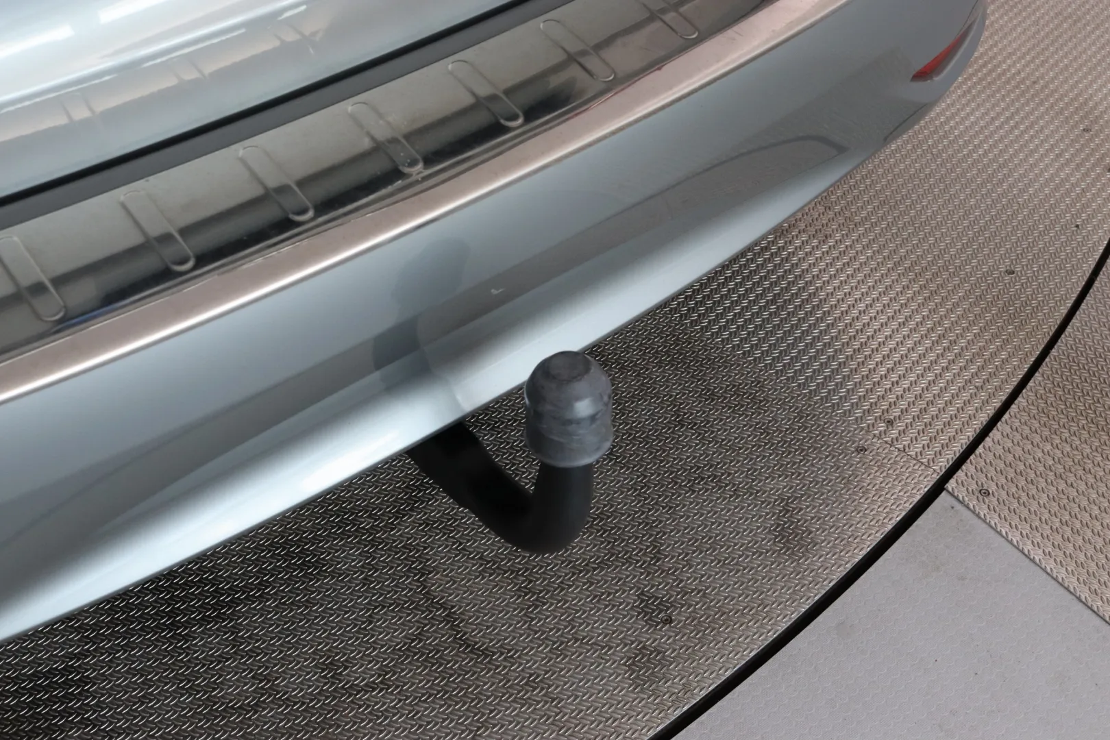 TOYOTA Avensis XNU-239 carousel image