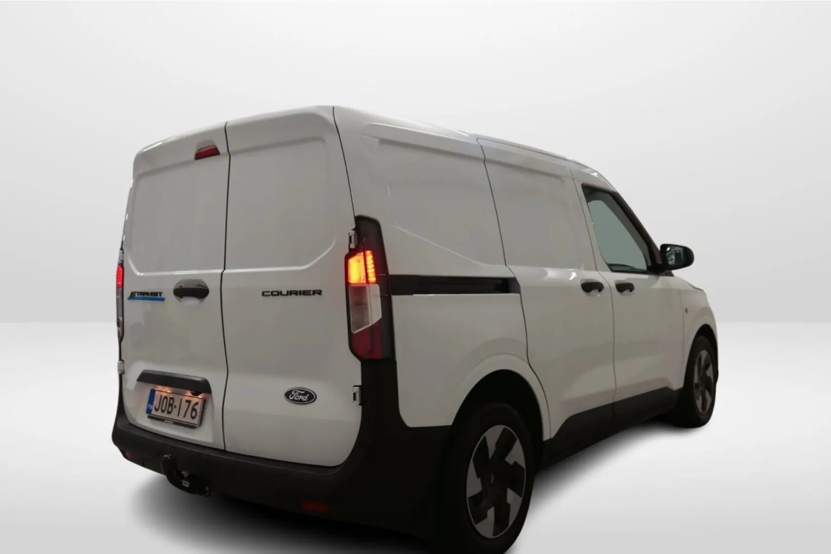 Ford Transit Courier JOB-176 carousel image