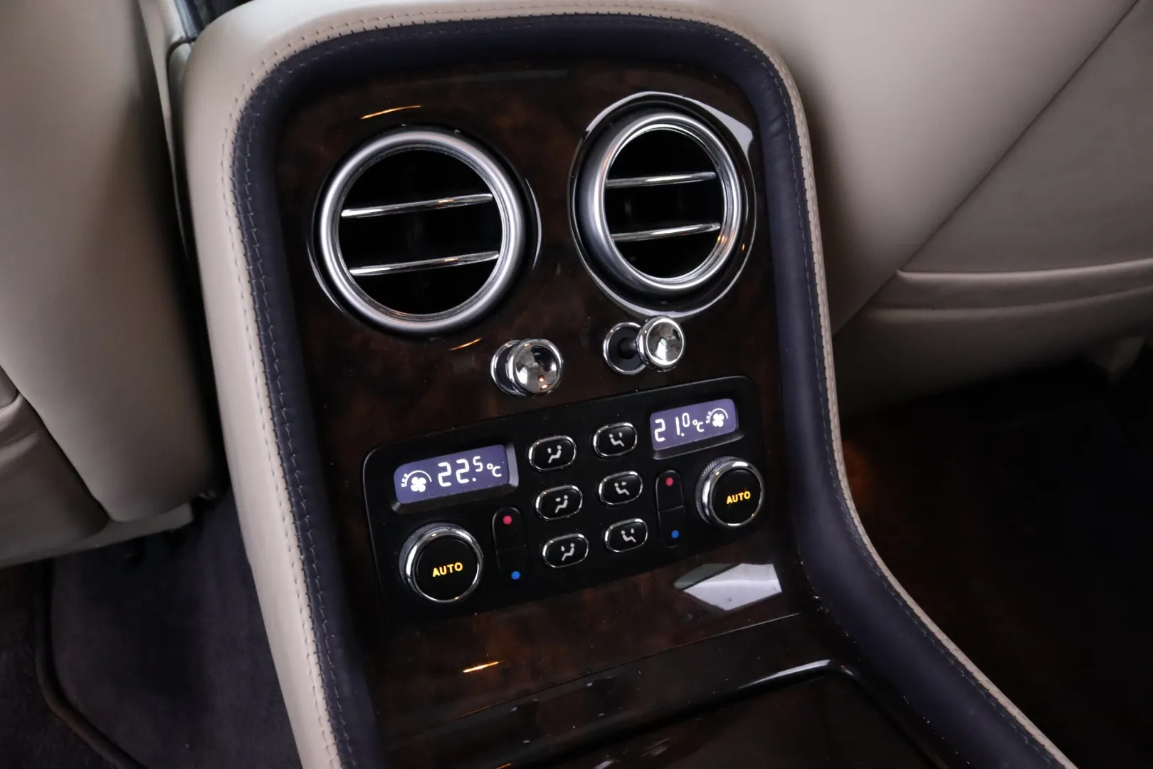 BENTLEY Continental OVE-166 carousel image