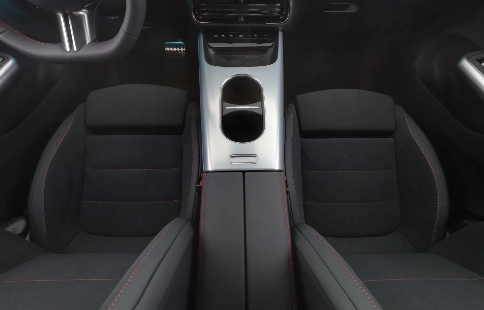 Mercedes-Benz CLA JOI-122 carousel image