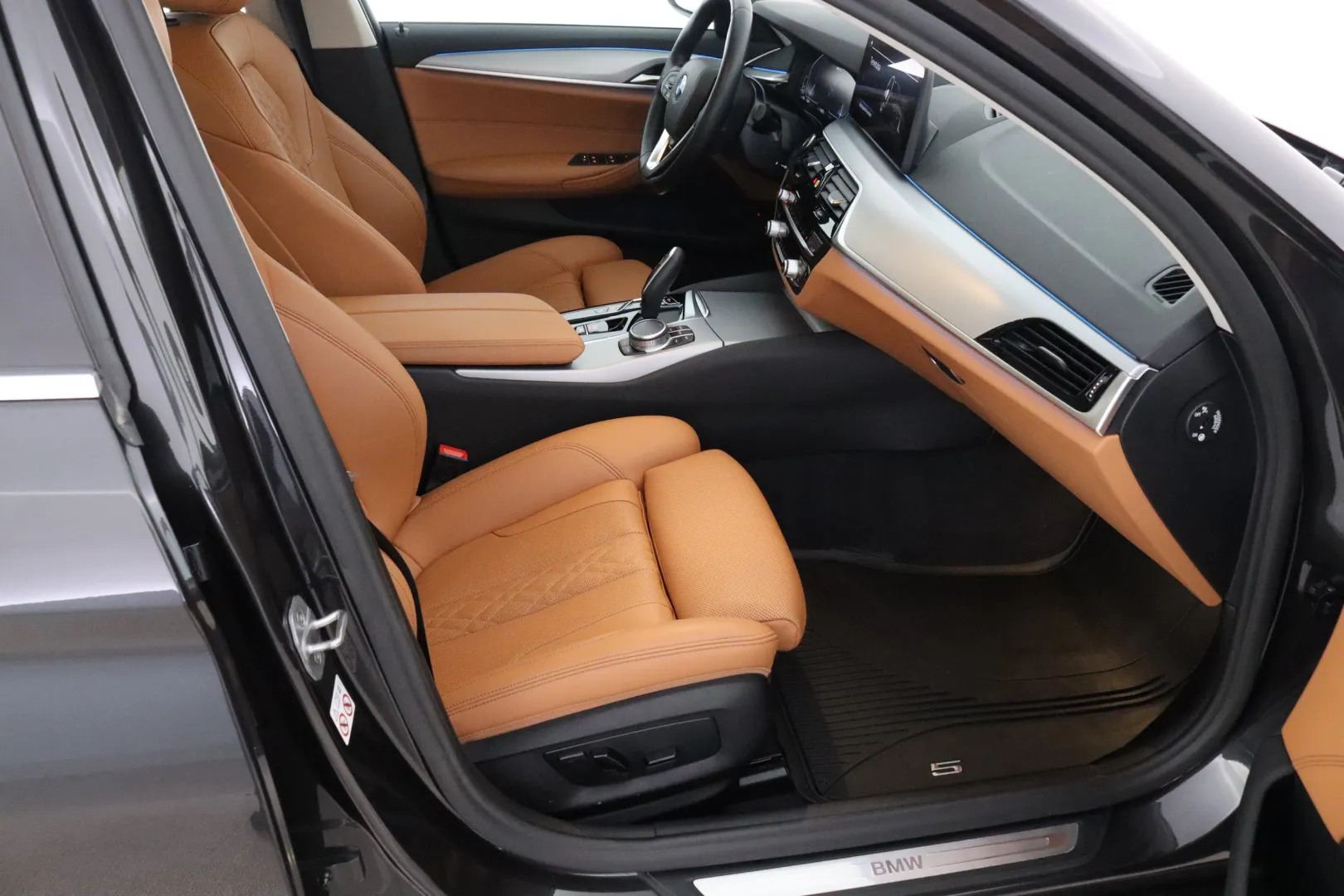 BMW 530 ESK-239 carousel image