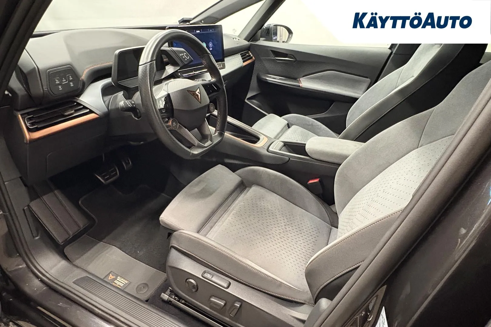 CUPRA Born GPK-508 carousel image