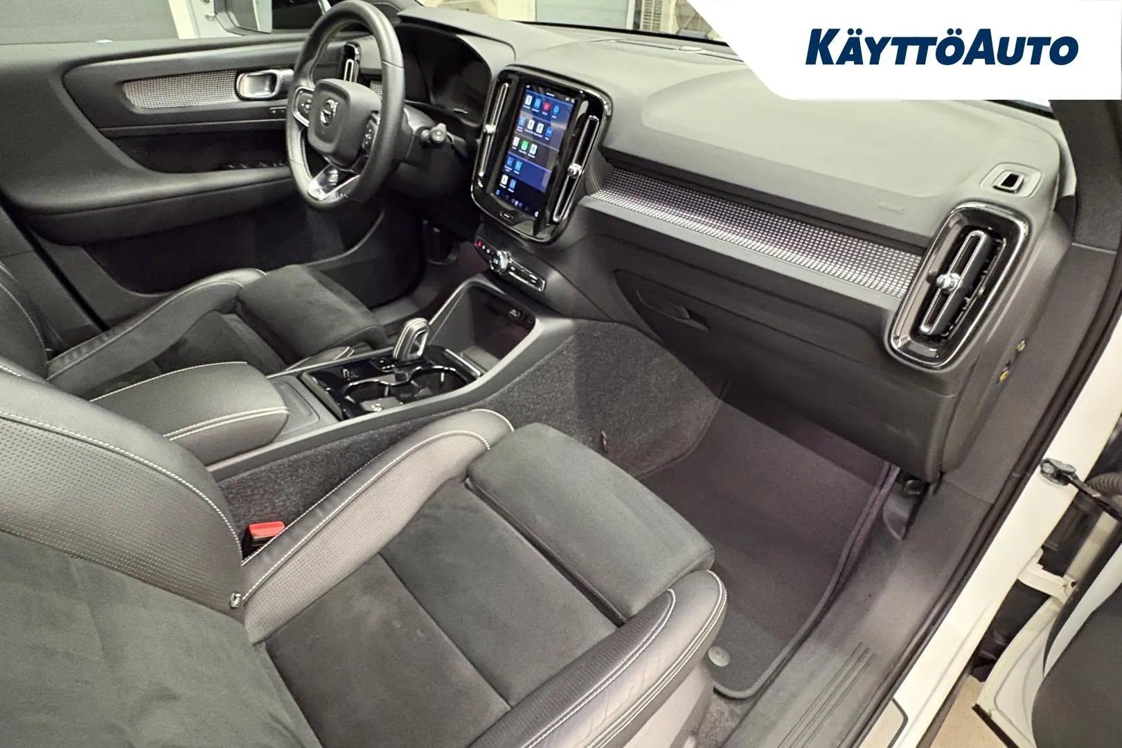 VOLVO XC40 LPL-845 carousel image