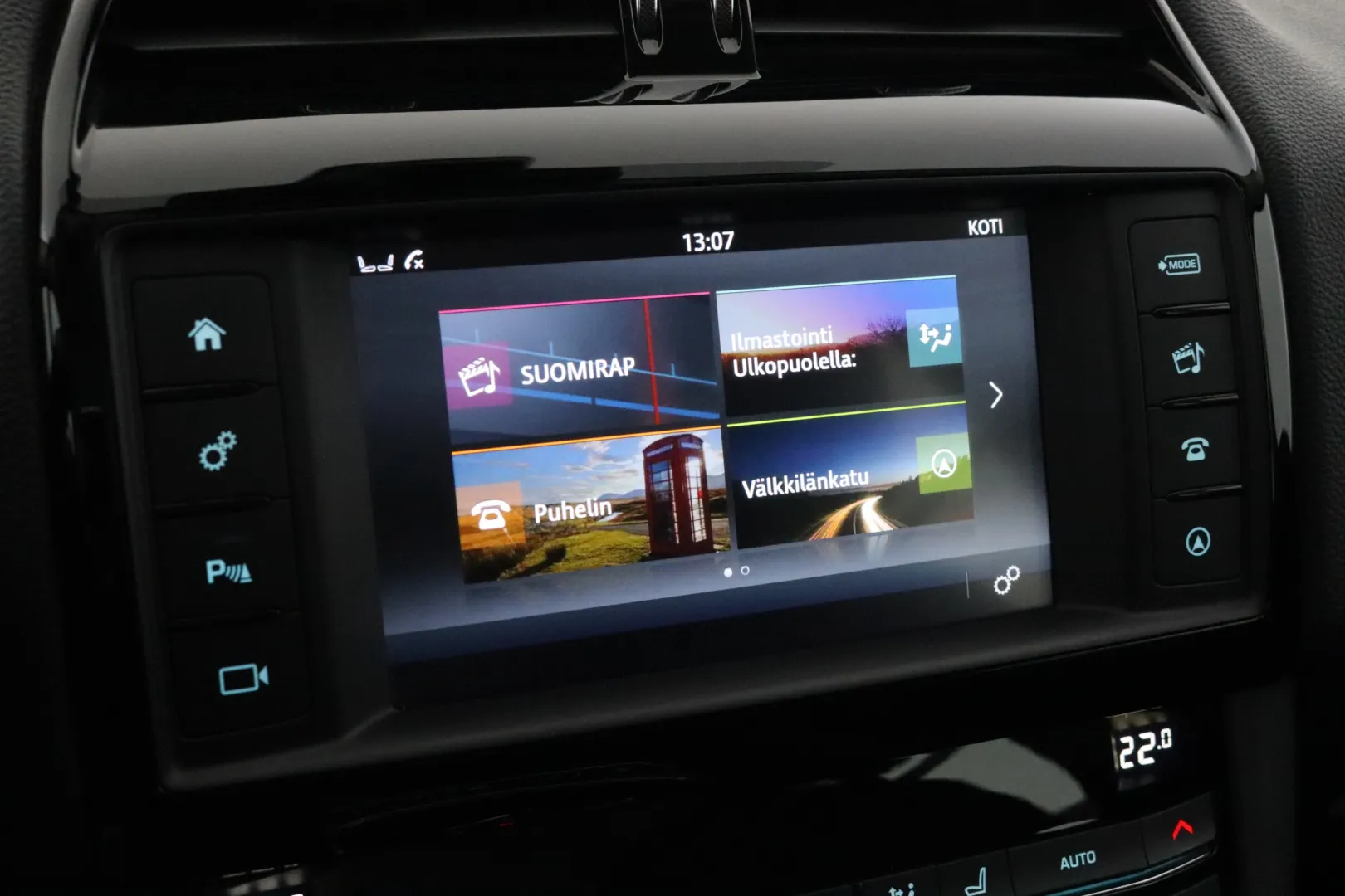 JAGUAR F-PACE OVN-292 carousel image