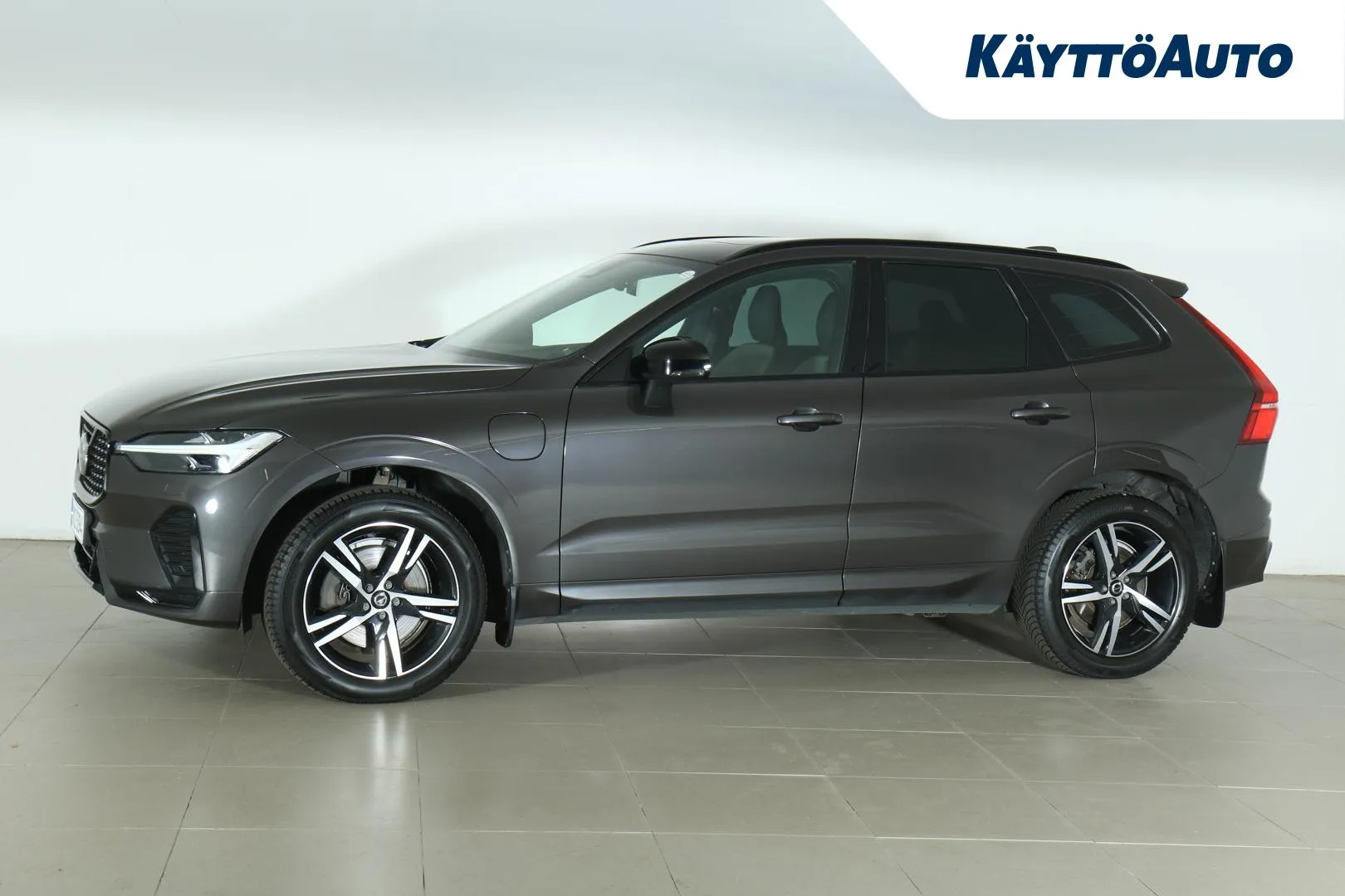 VOLVO XC60 YKZ-394 carousel image