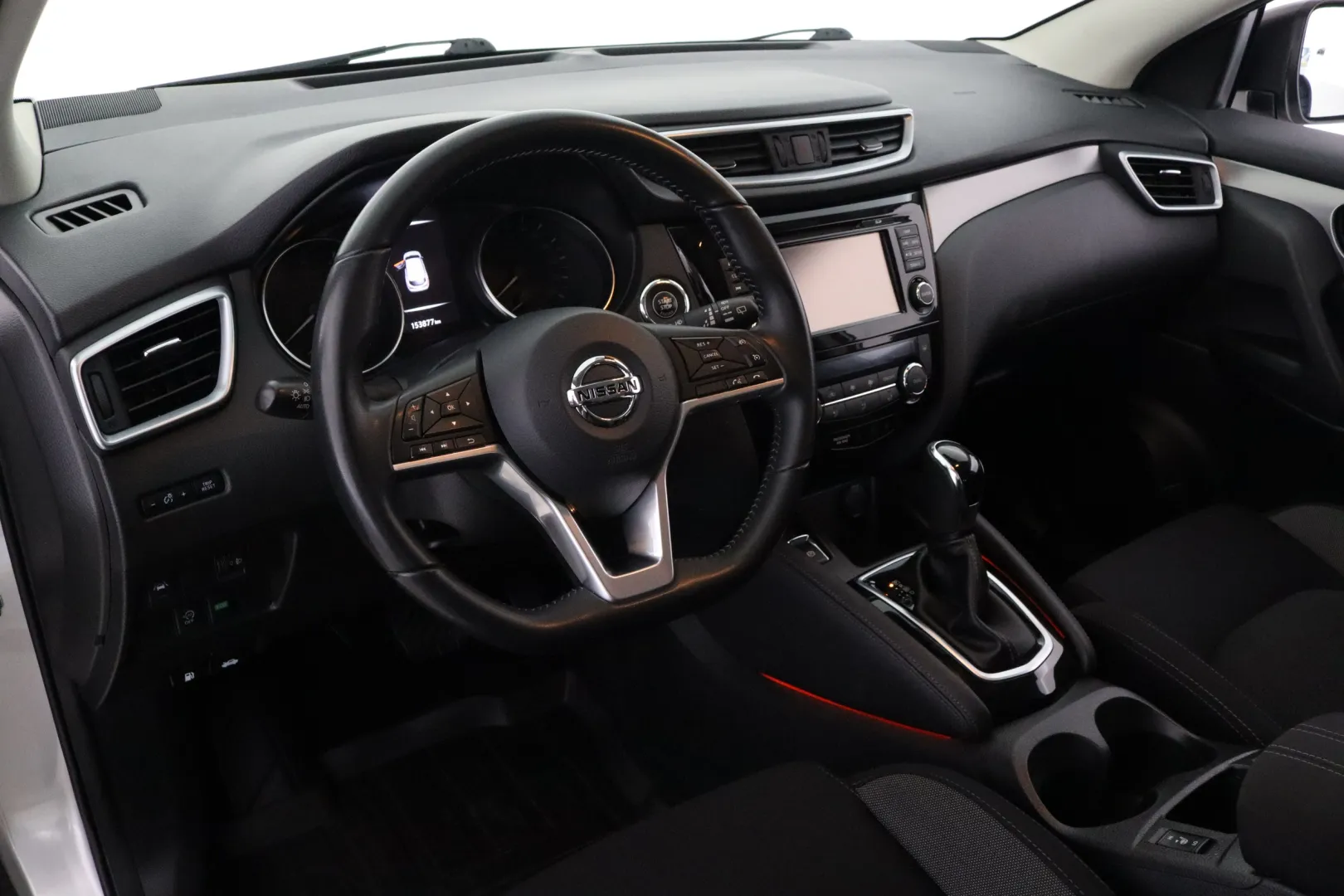 NISSAN Qashqai BVA-890 carousel image