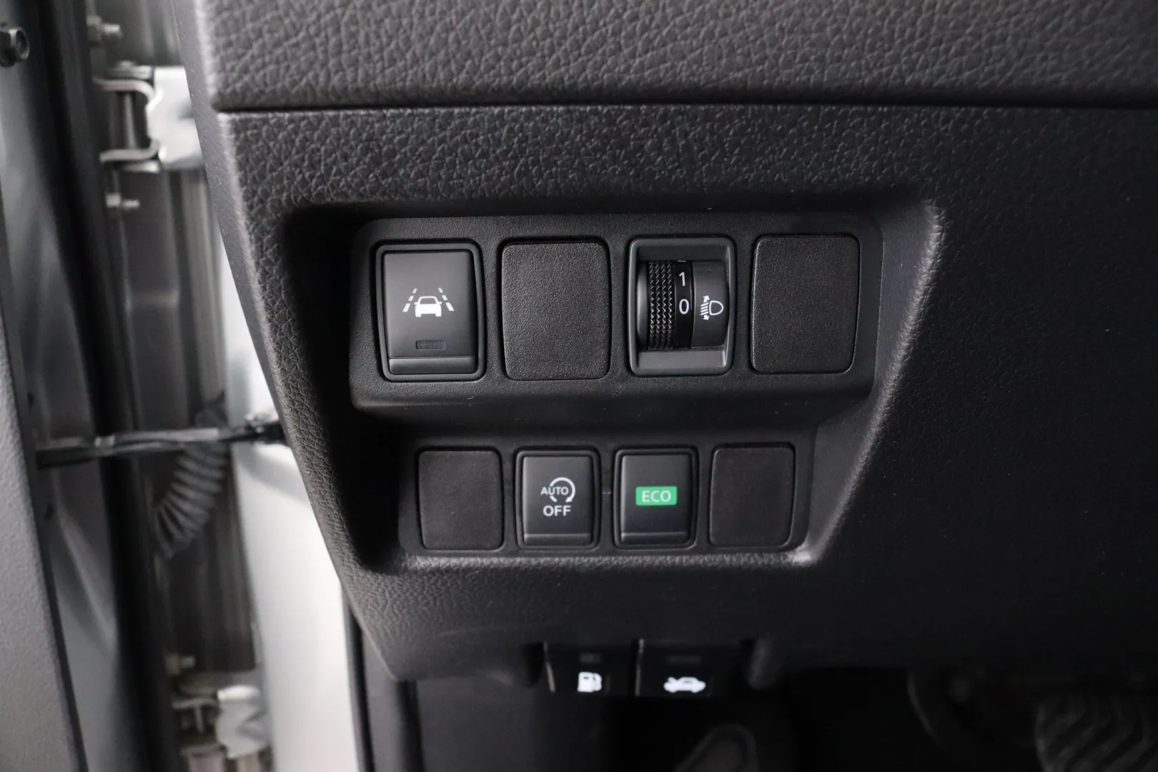 NISSAN Qashqai BVA-890 carousel image