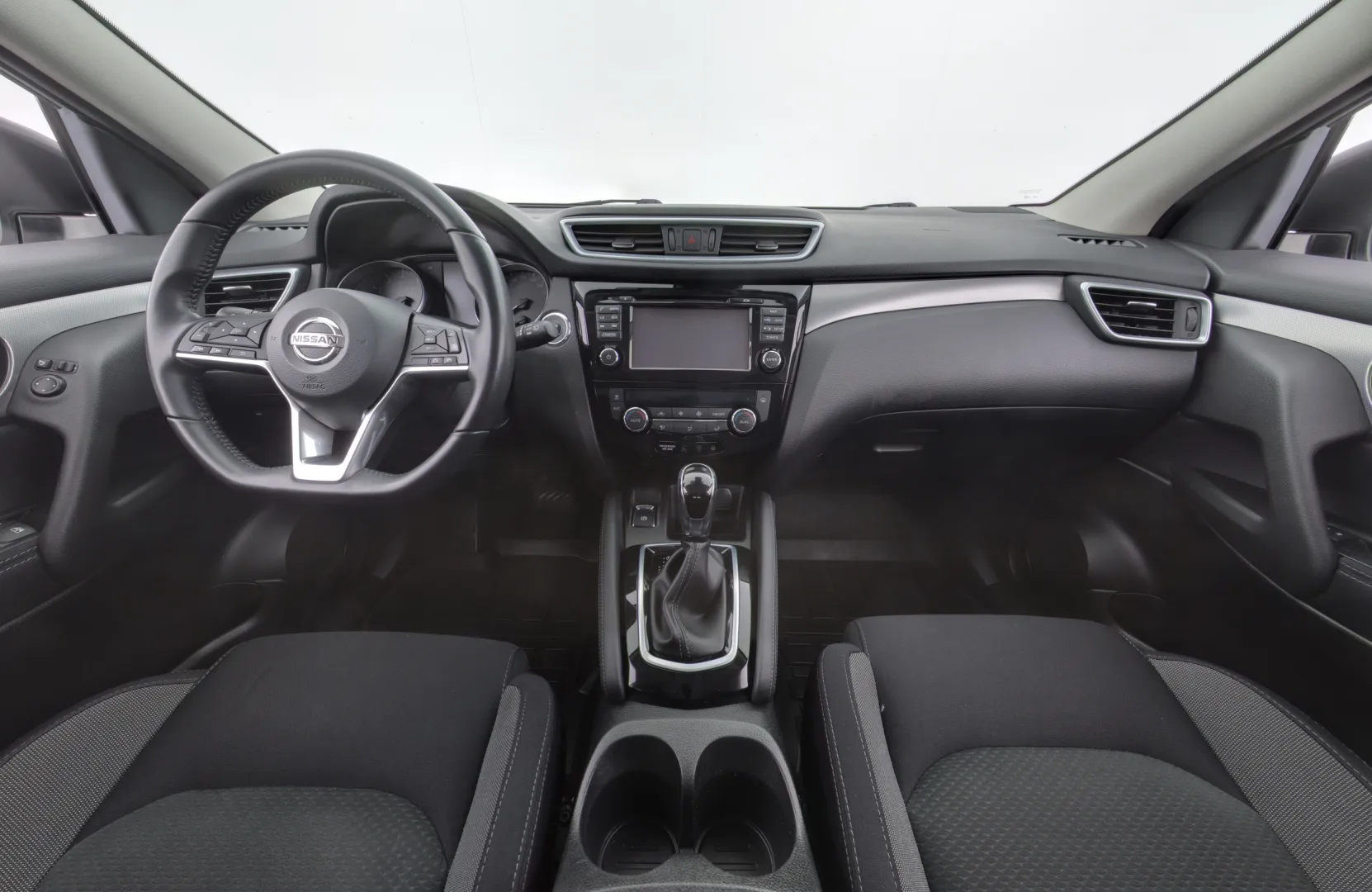 NISSAN Qashqai BVA-890 carousel image