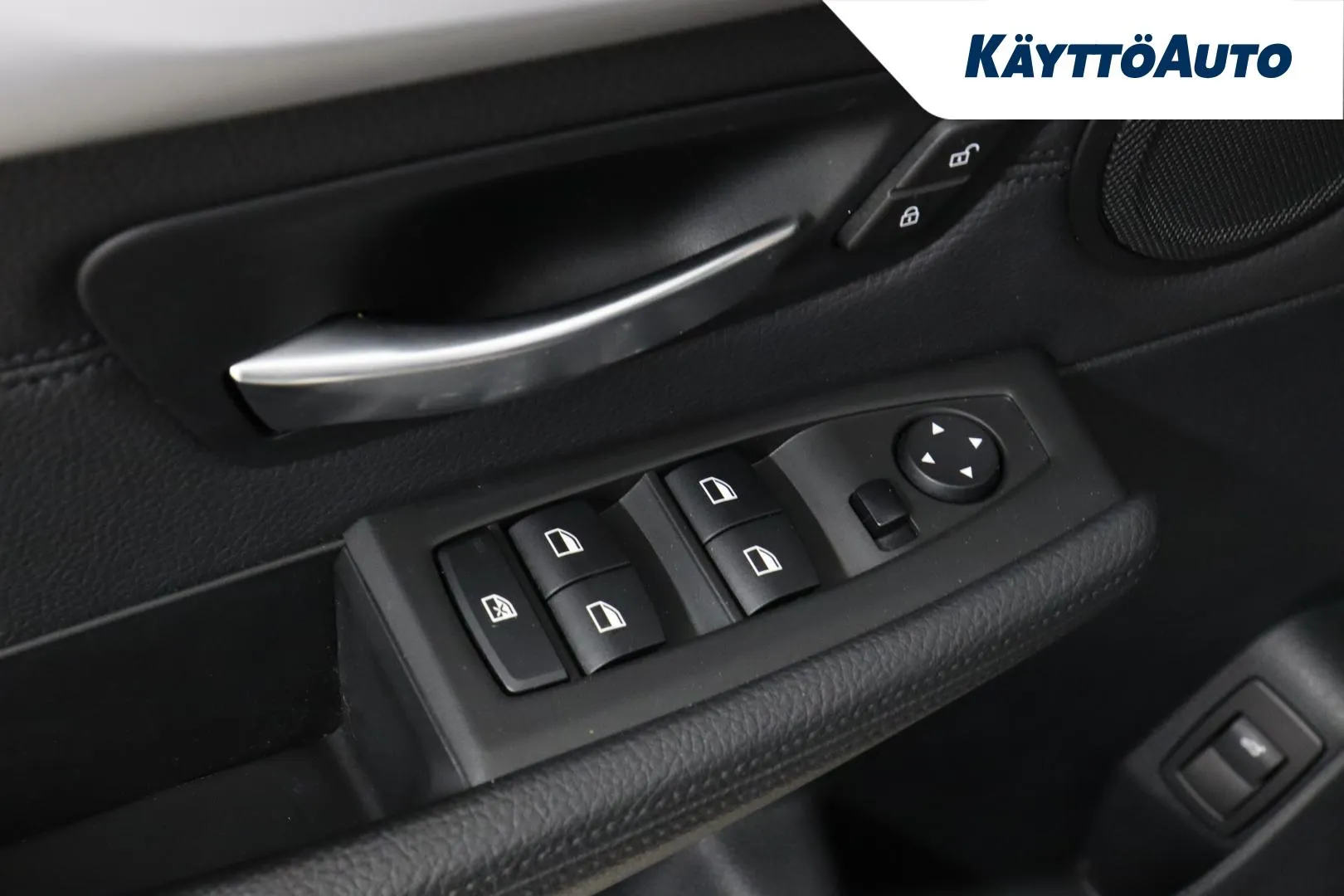 BMW 225 IPV-290 carousel image