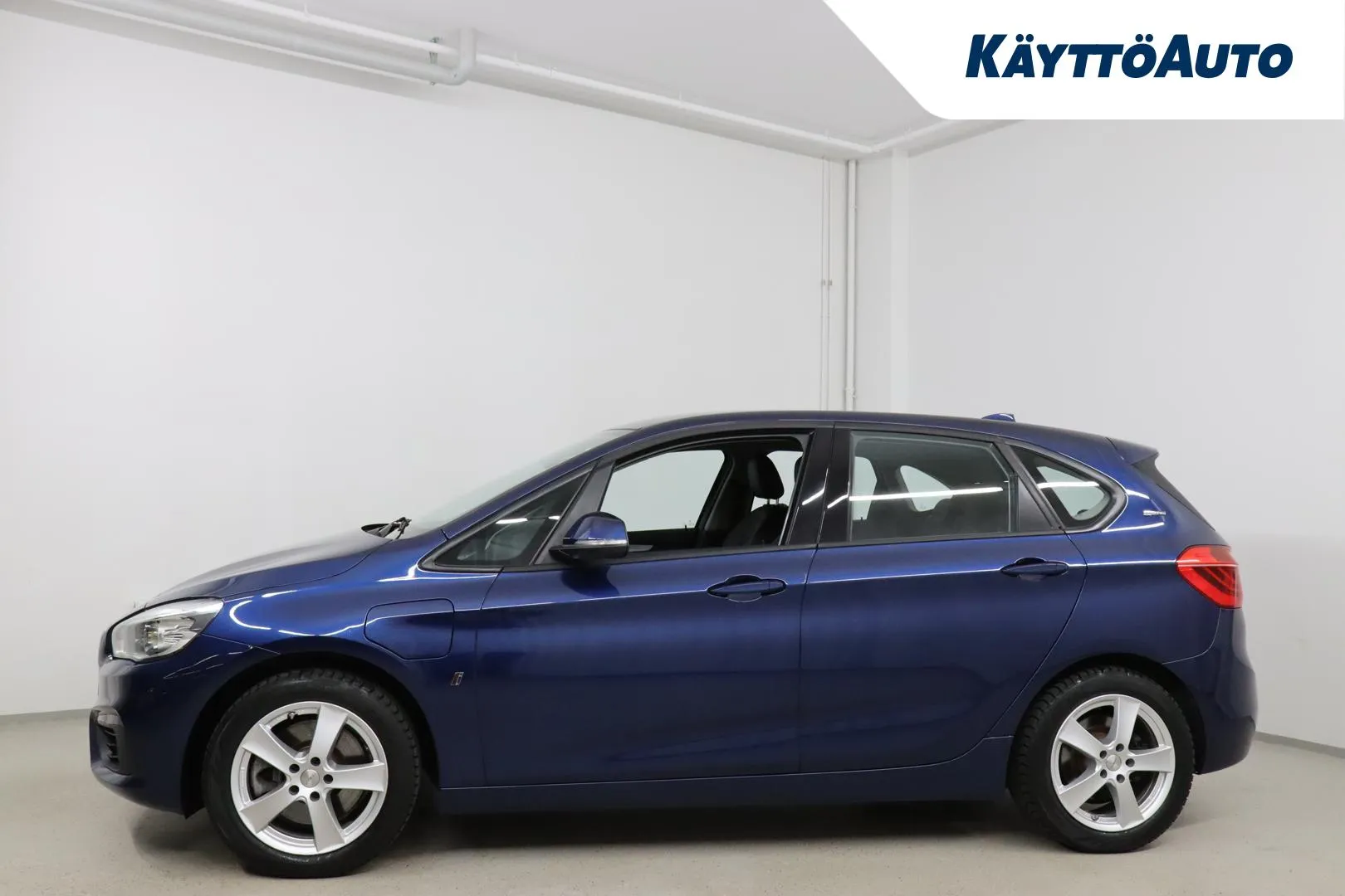 BMW 225 IPV-290 carousel image