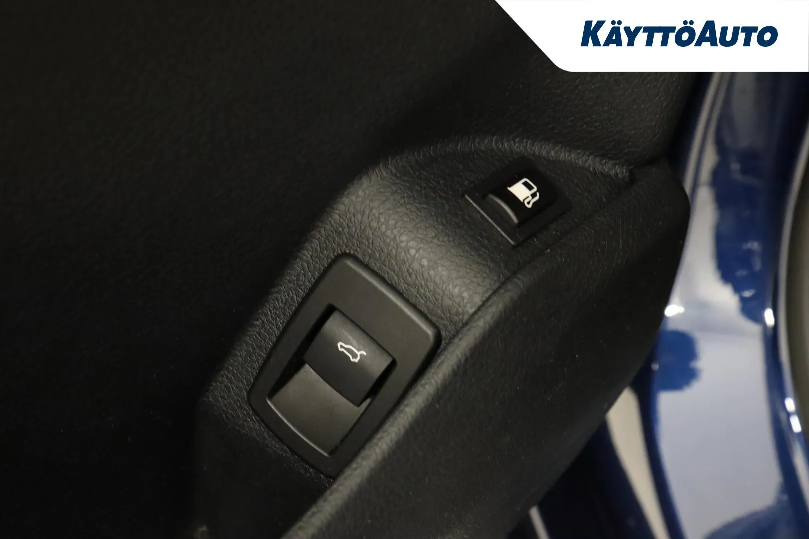 BMW 225 IPV-290 carousel image