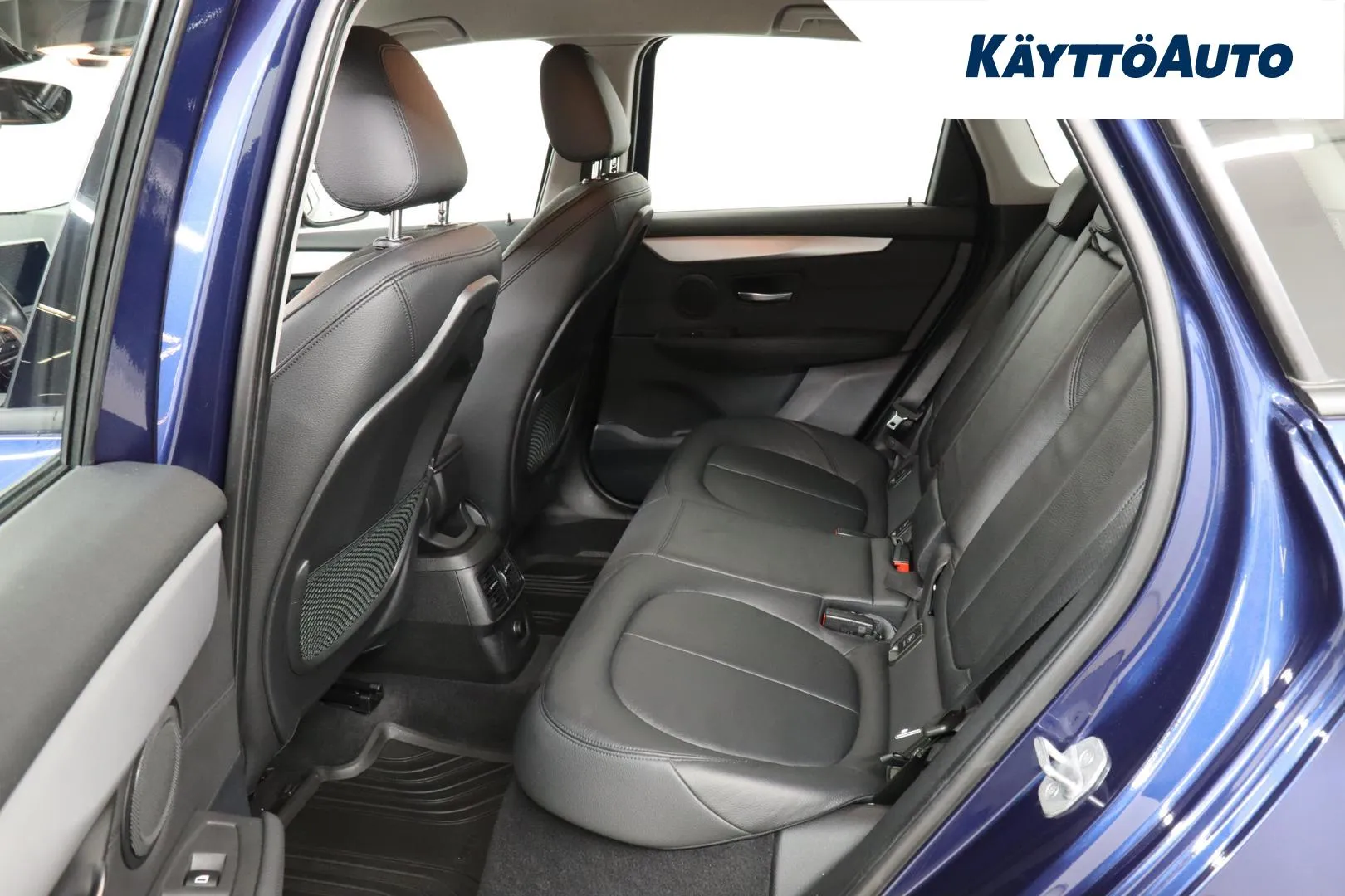 BMW 225 IPV-290 carousel image