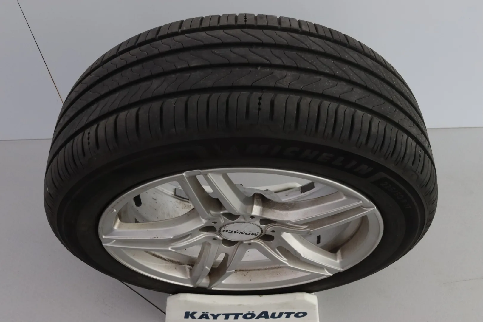 AUDI A4 EOK-328 carousel image