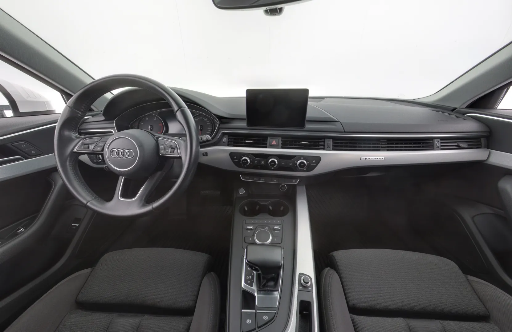 AUDI A4 EOK-328 carousel image