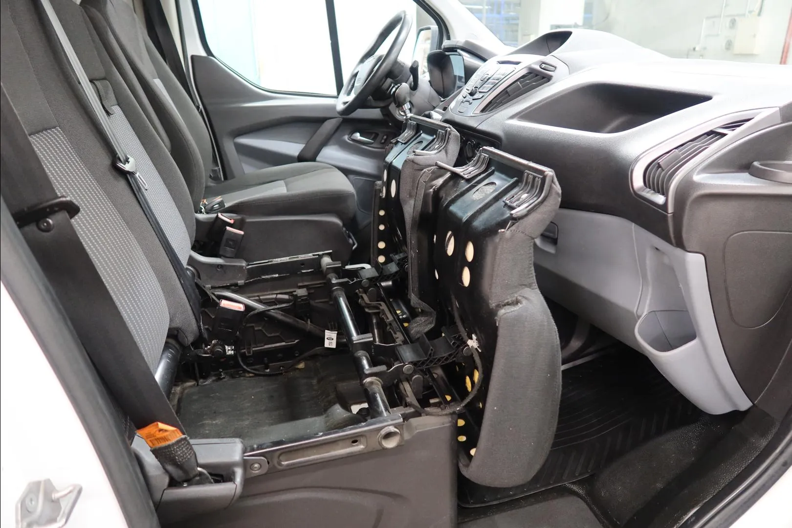 FORD Transit Custom GOE-216 carousel image