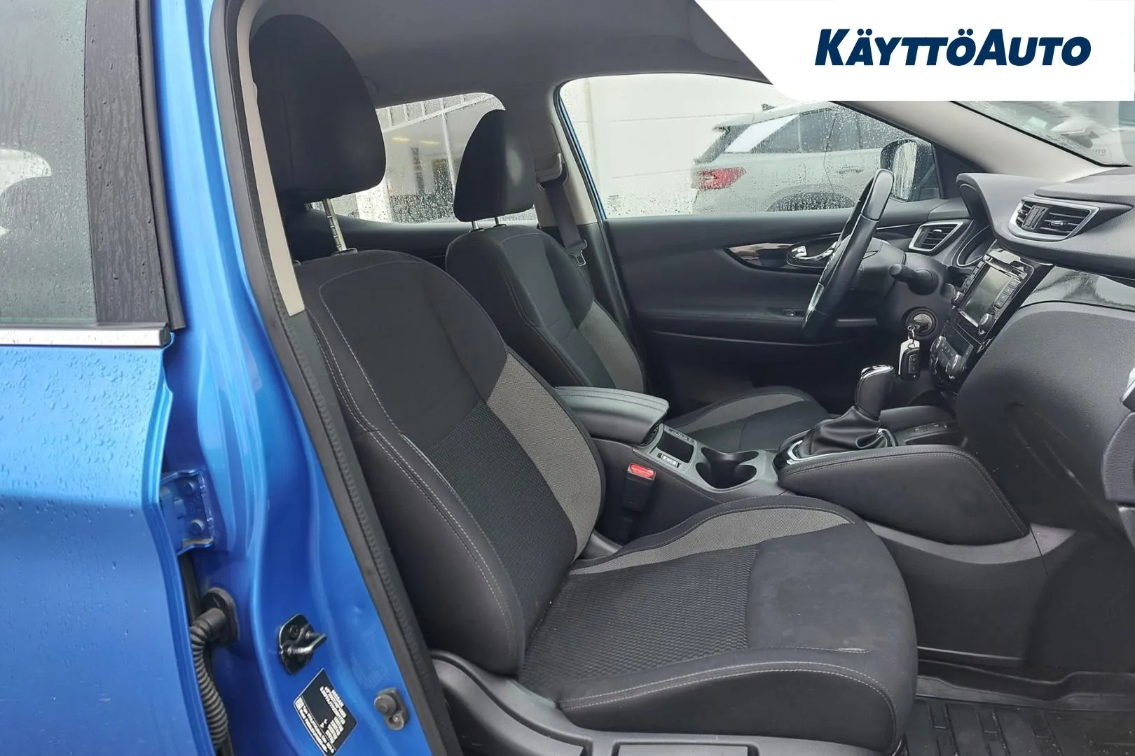NISSAN Qashqai ZNE-224 carousel image