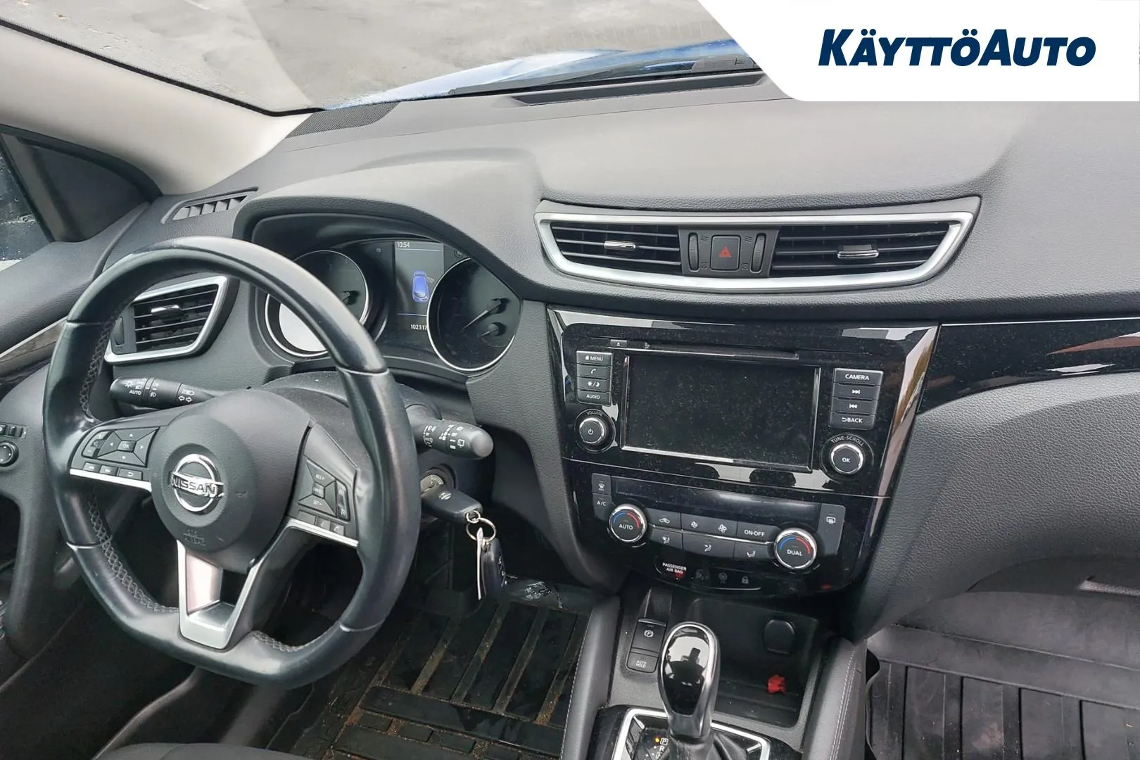 NISSAN Qashqai ZNE-224 carousel image
