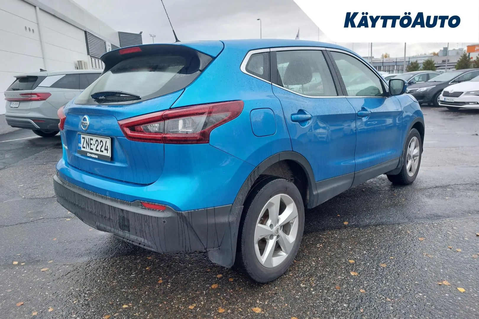 NISSAN Qashqai ZNE-224 carousel image