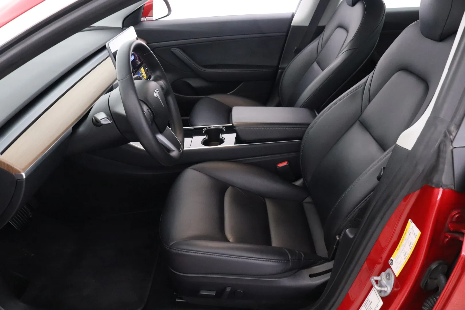 TESLA Model 3 YXF-640 carousel image