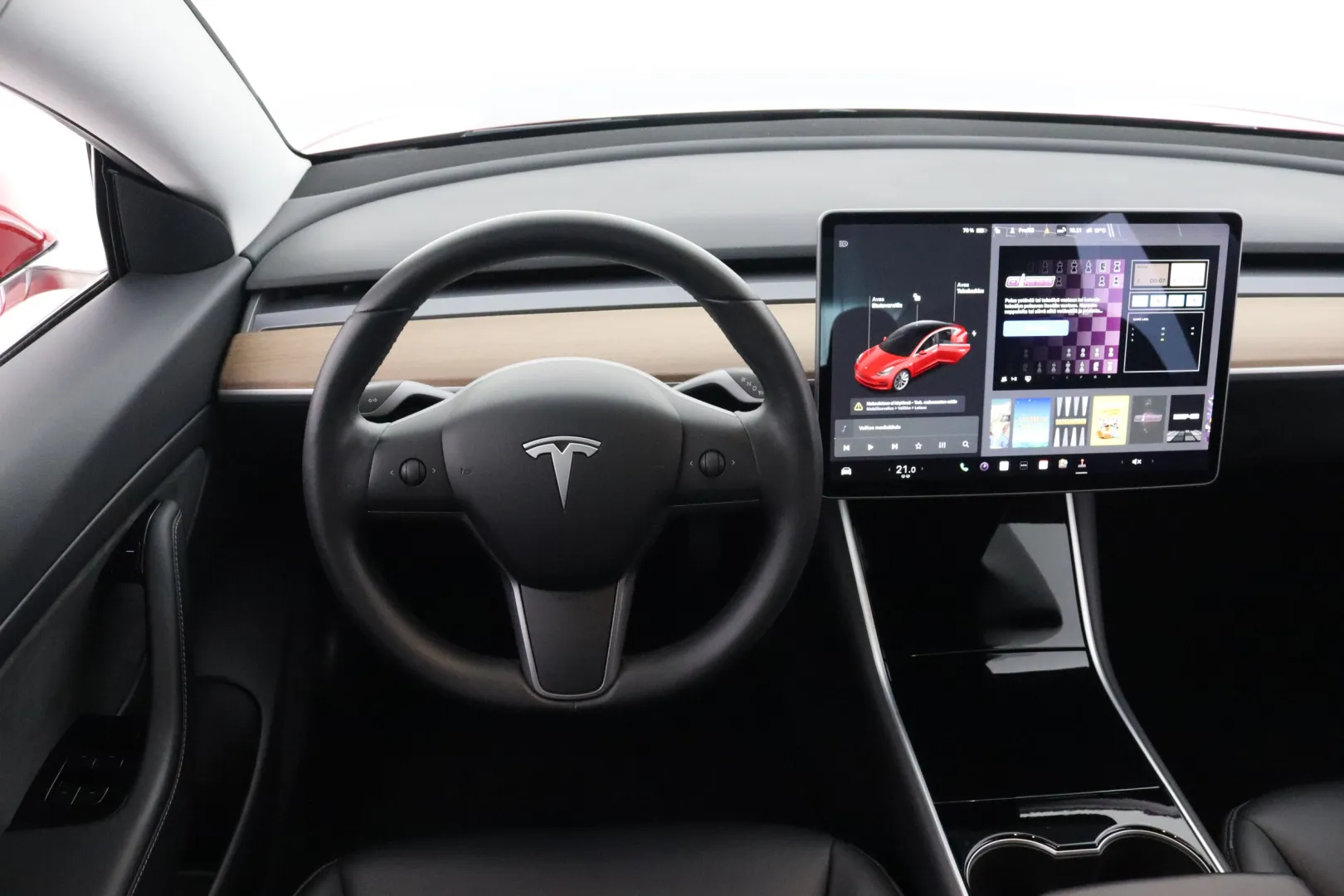 TESLA Model 3 YXF-640 carousel image