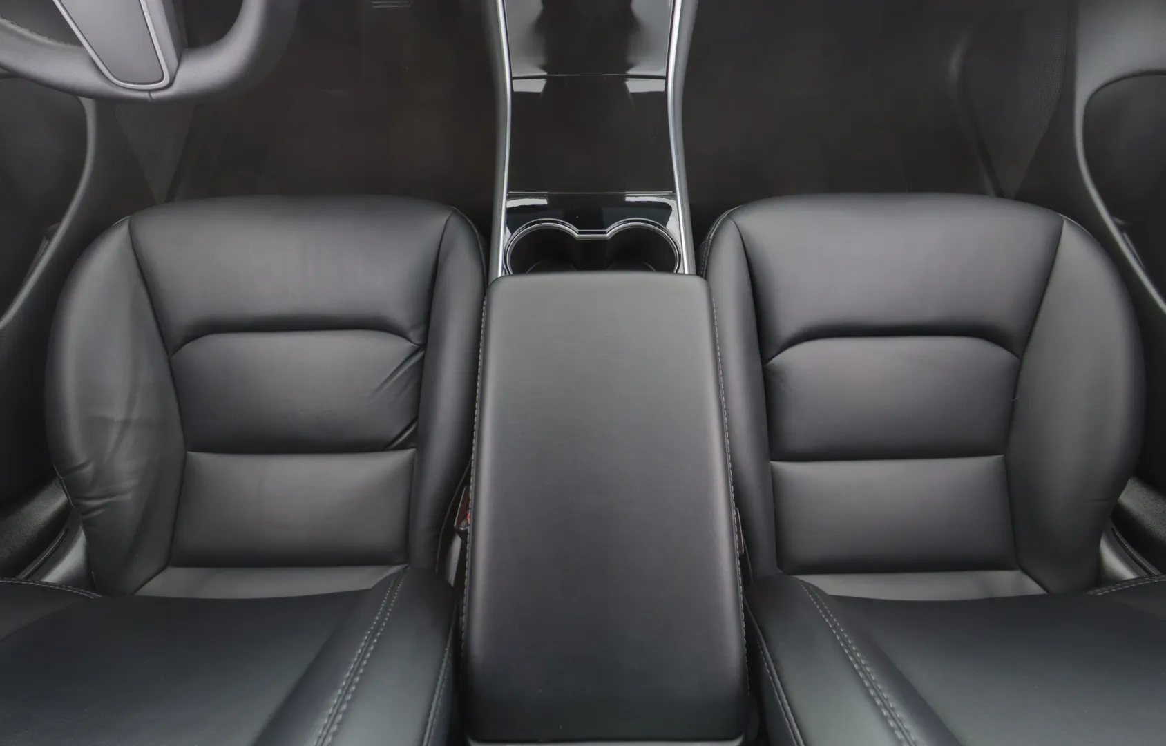 TESLA Model 3 YXF-640 carousel image