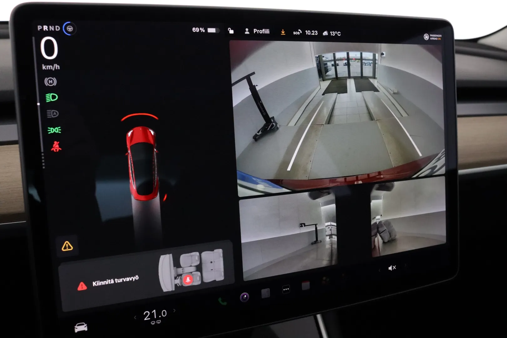 TESLA Model 3 YXF-640 carousel image