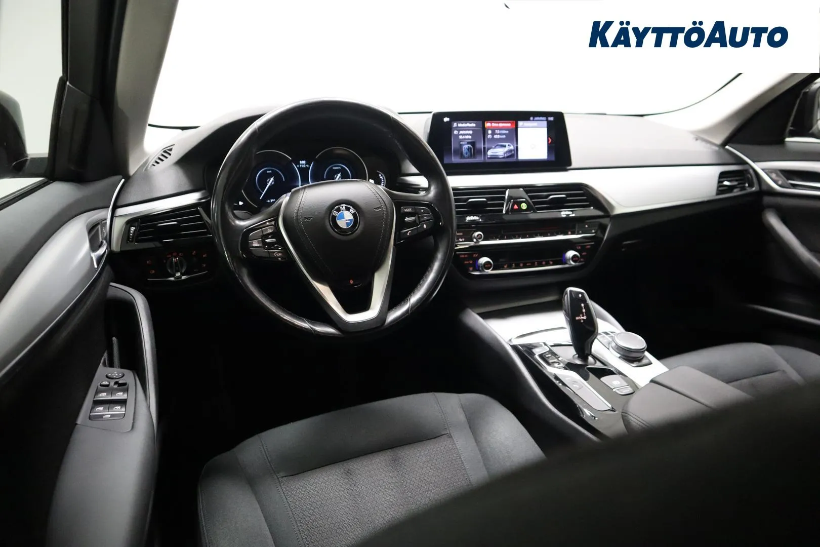 BMW 530 YLF-508 carousel image
