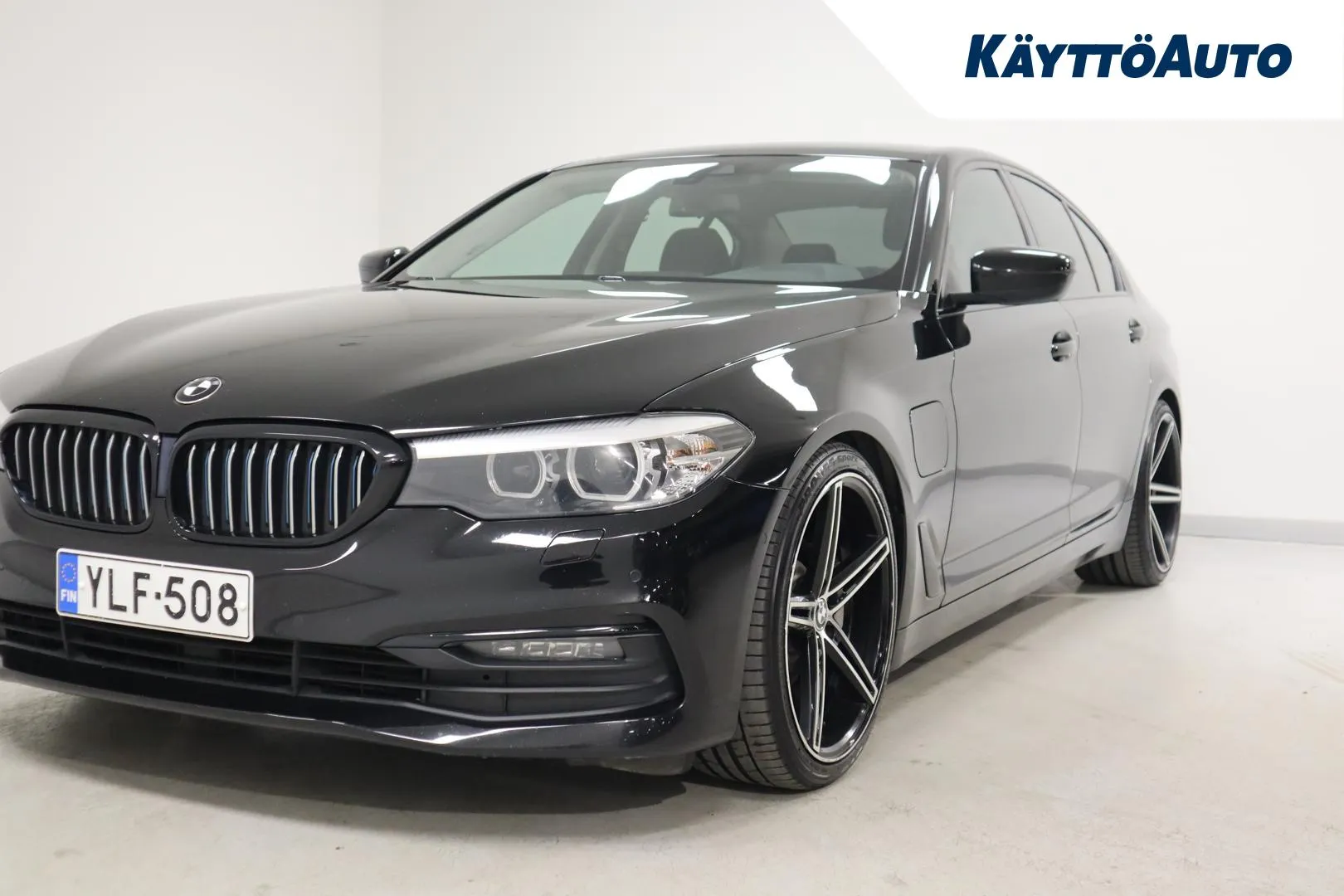 BMW 530 YLF-508 carousel image