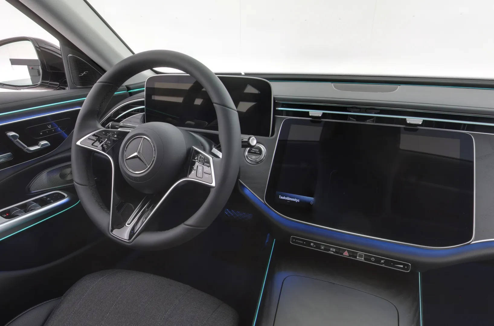 Mercedes-Benz E ISV-209 carousel image