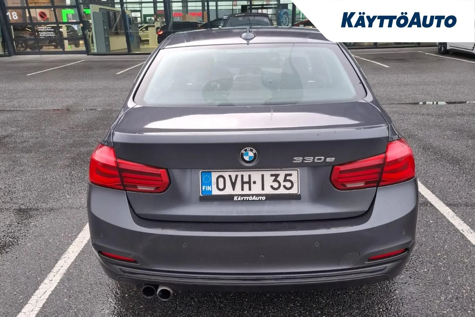 BMW 330 OVH-135 carousel image