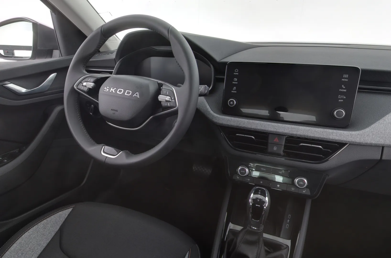 Skoda Kamiq JOI-762 carousel image