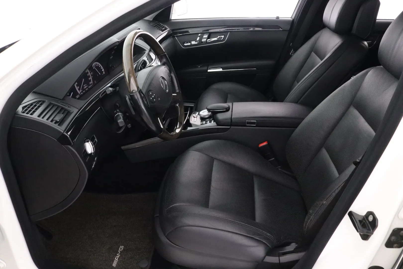 MERCEDES-BENZ S XVT-156 carousel image