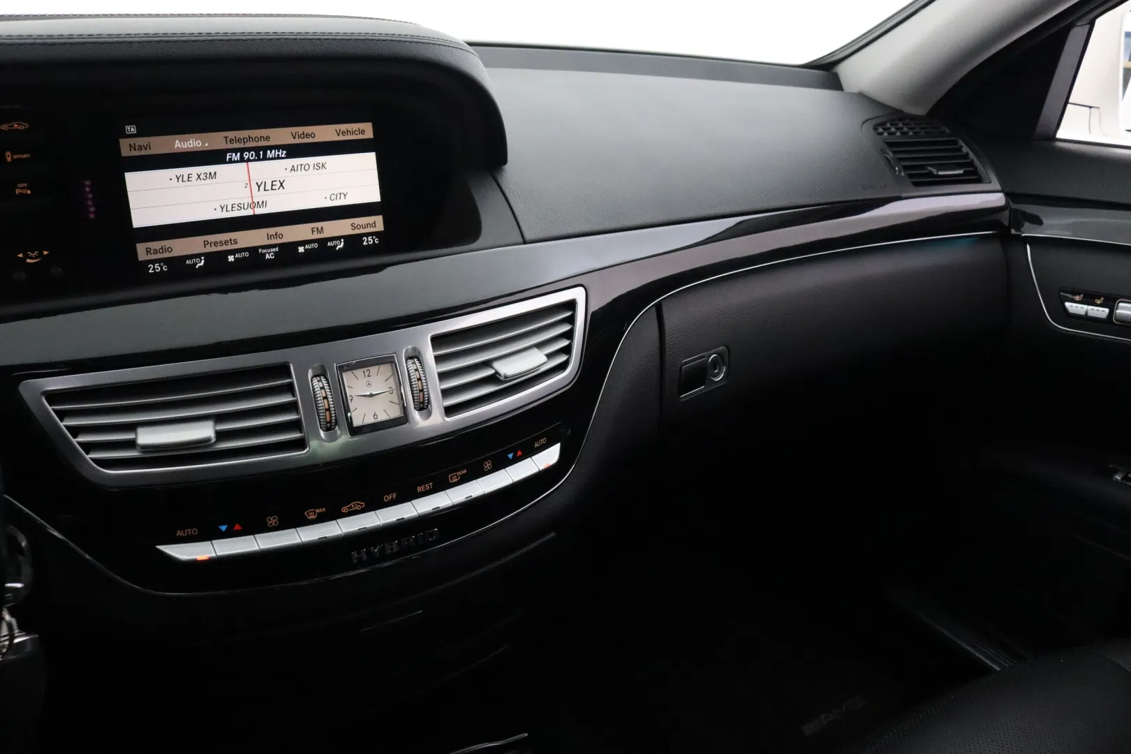 MERCEDES-BENZ S XVT-156 carousel image