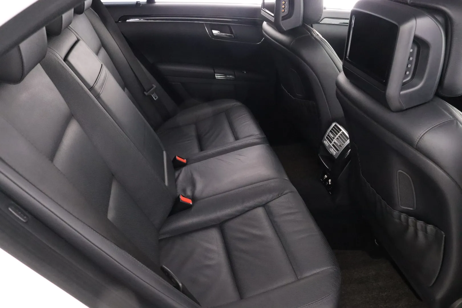 MERCEDES-BENZ S XVT-156 carousel image