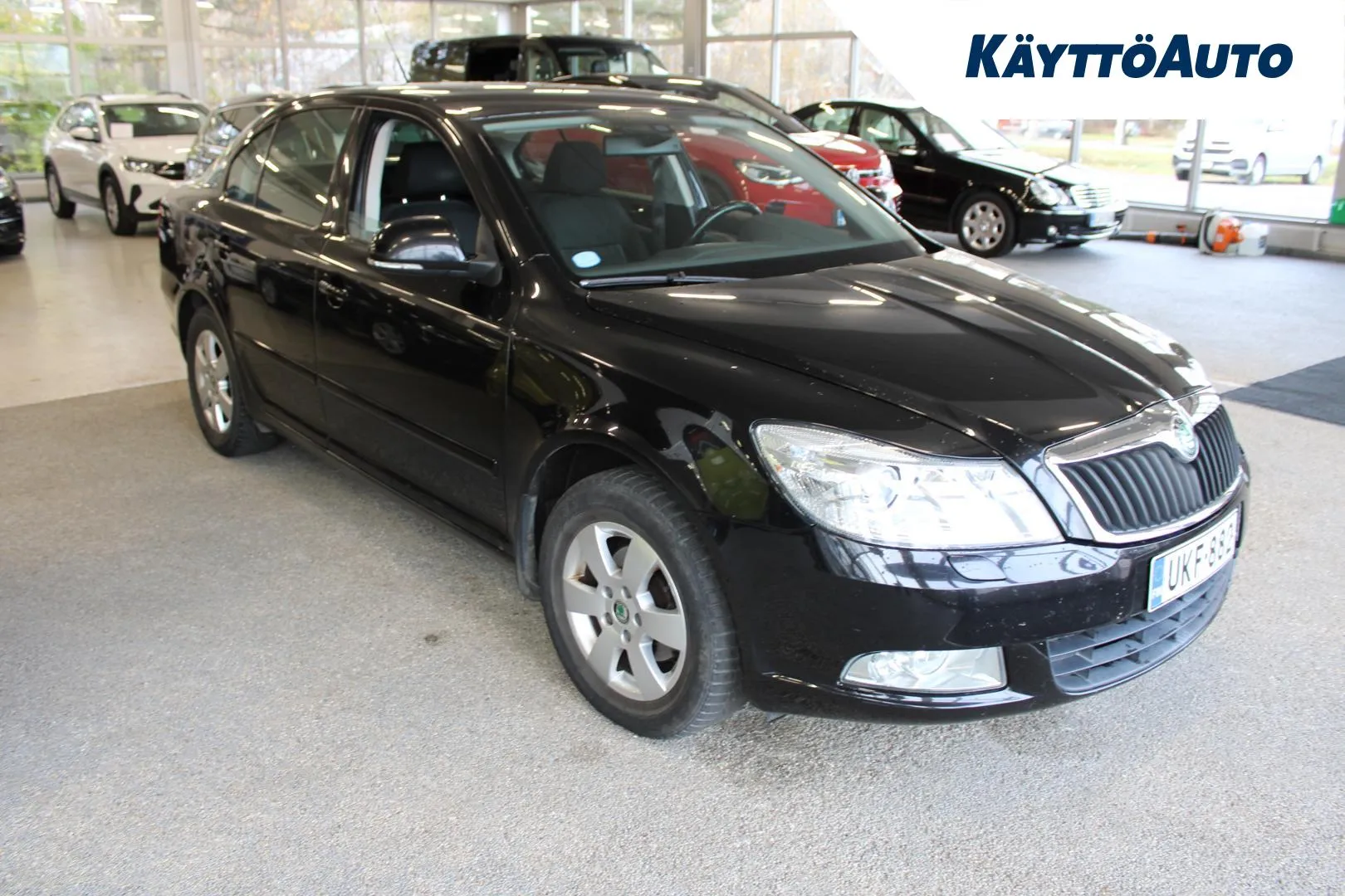 SKODA Octavia UKF-882 carousel image