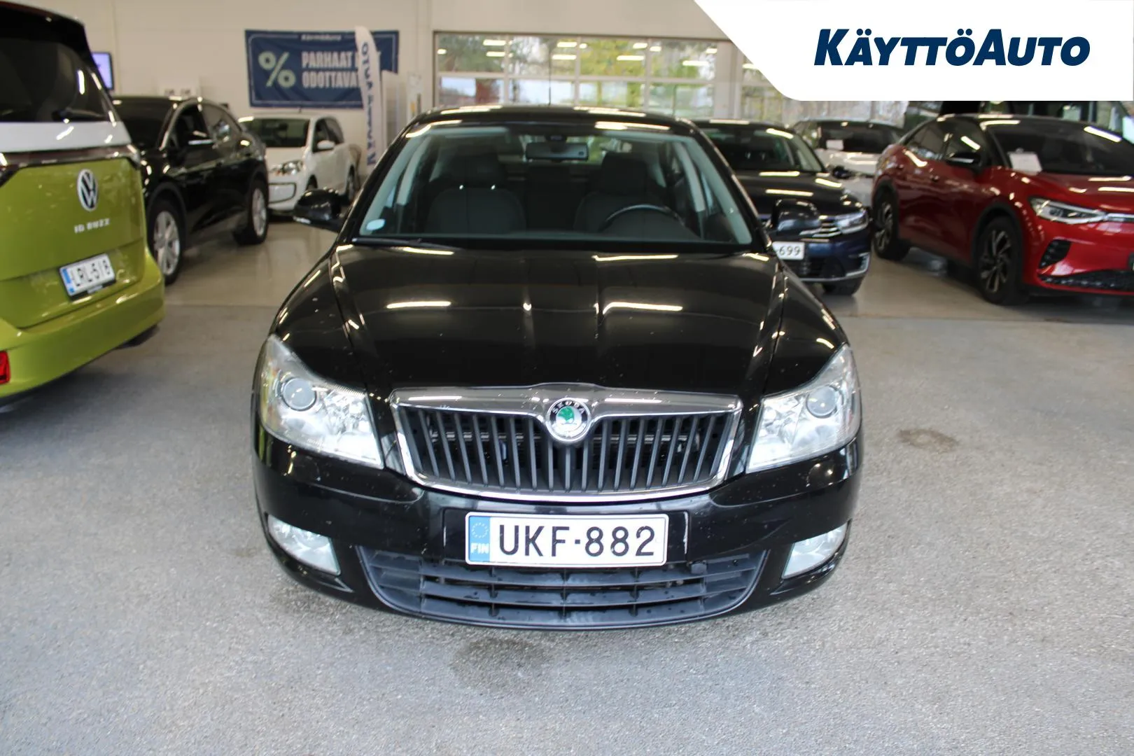SKODA Octavia UKF-882 carousel image
