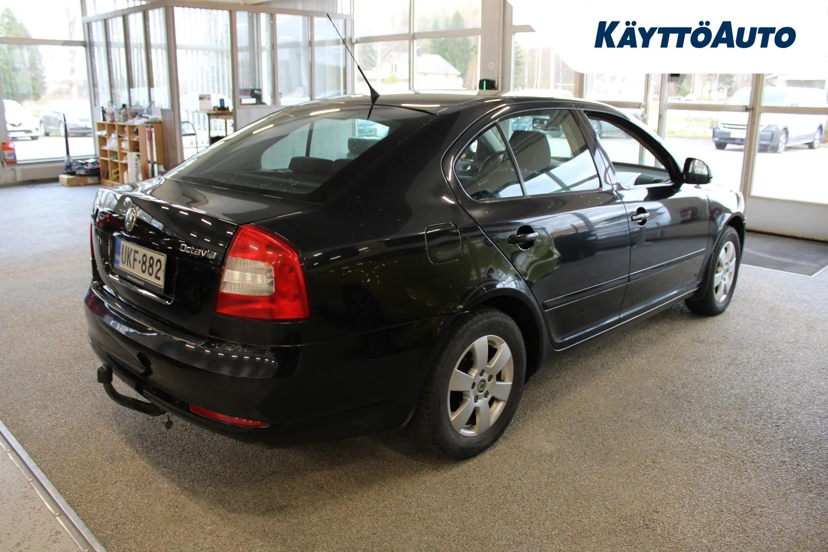 SKODA Octavia UKF-882 carousel image