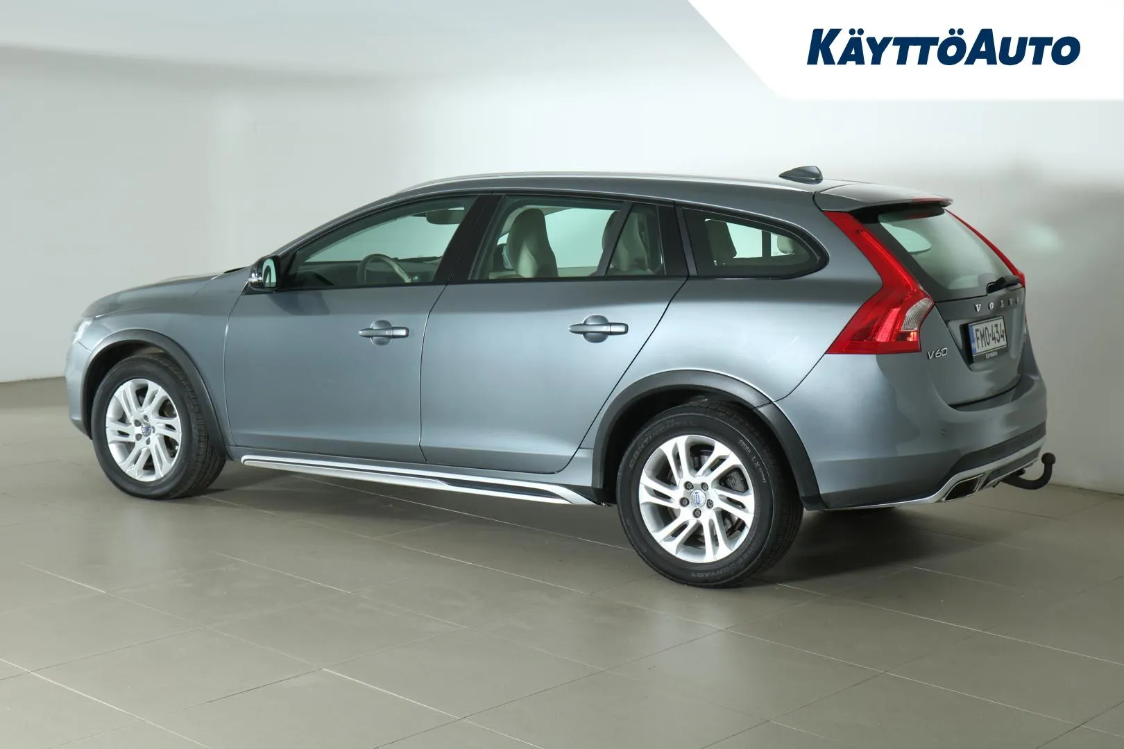 VOLVO V60 Cross Country FMO-434 carousel image
