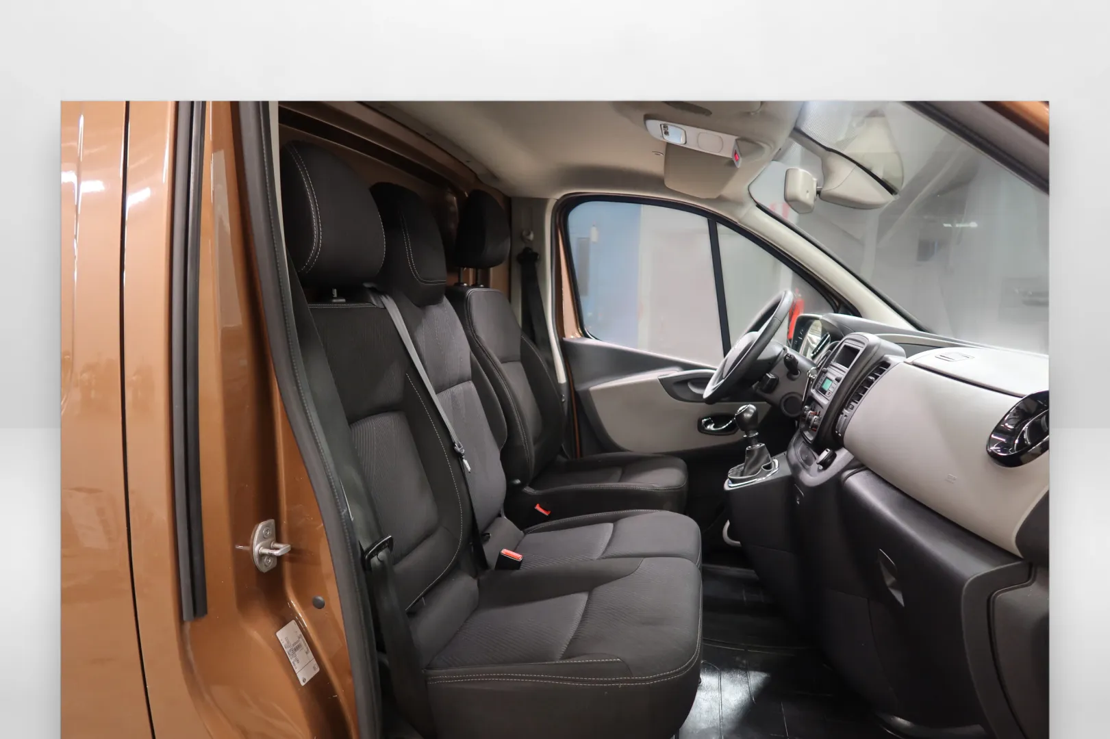 NISSAN NV300 NKR-924 carousel image