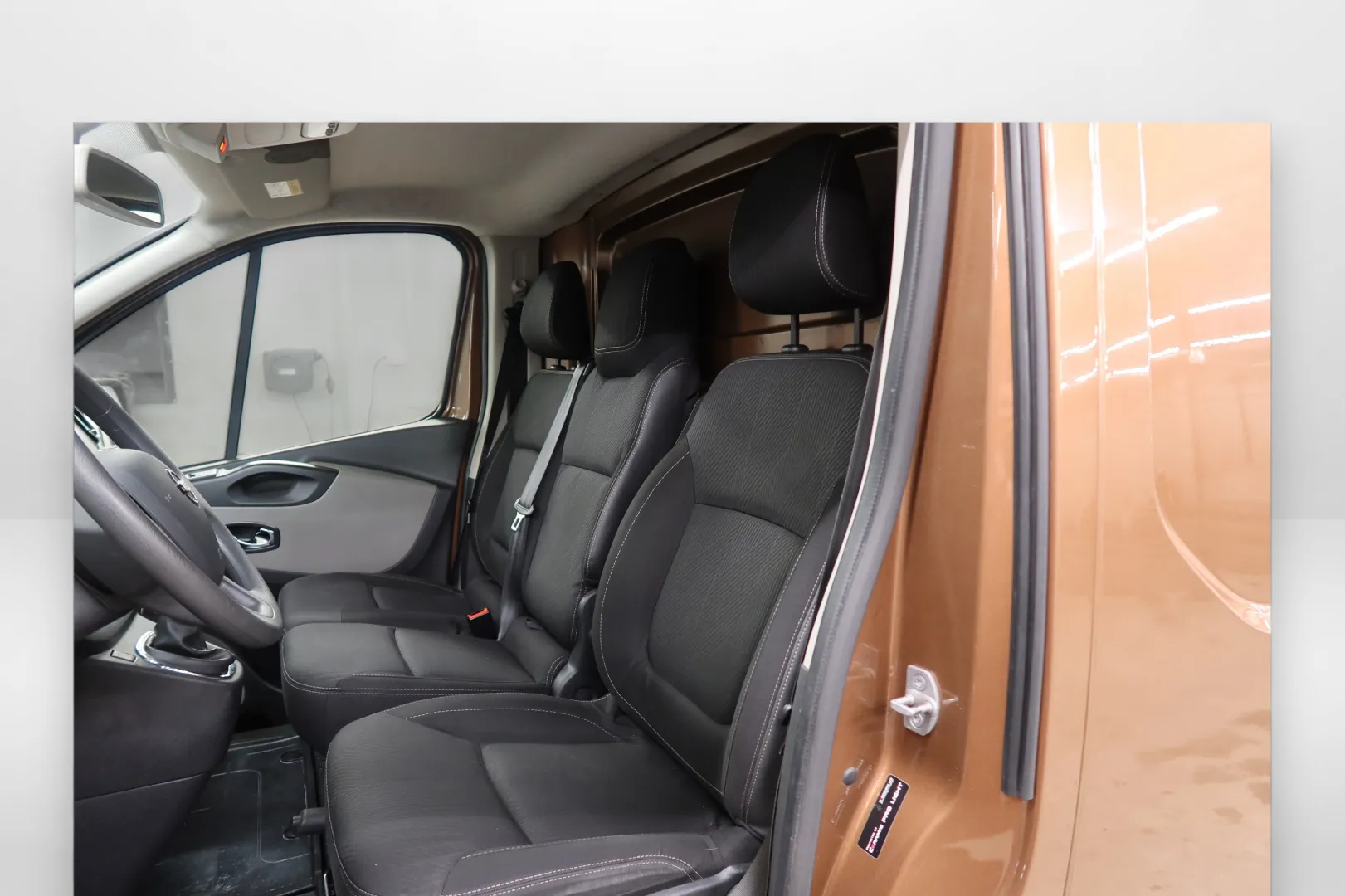 NISSAN NV300 NKR-924 carousel image