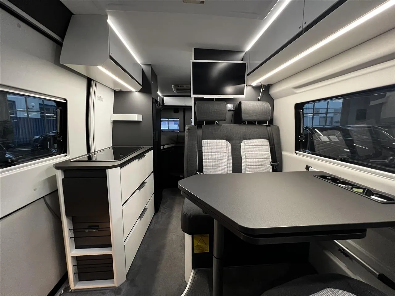 Adria TWIN SUPREME NLU-296 carousel image